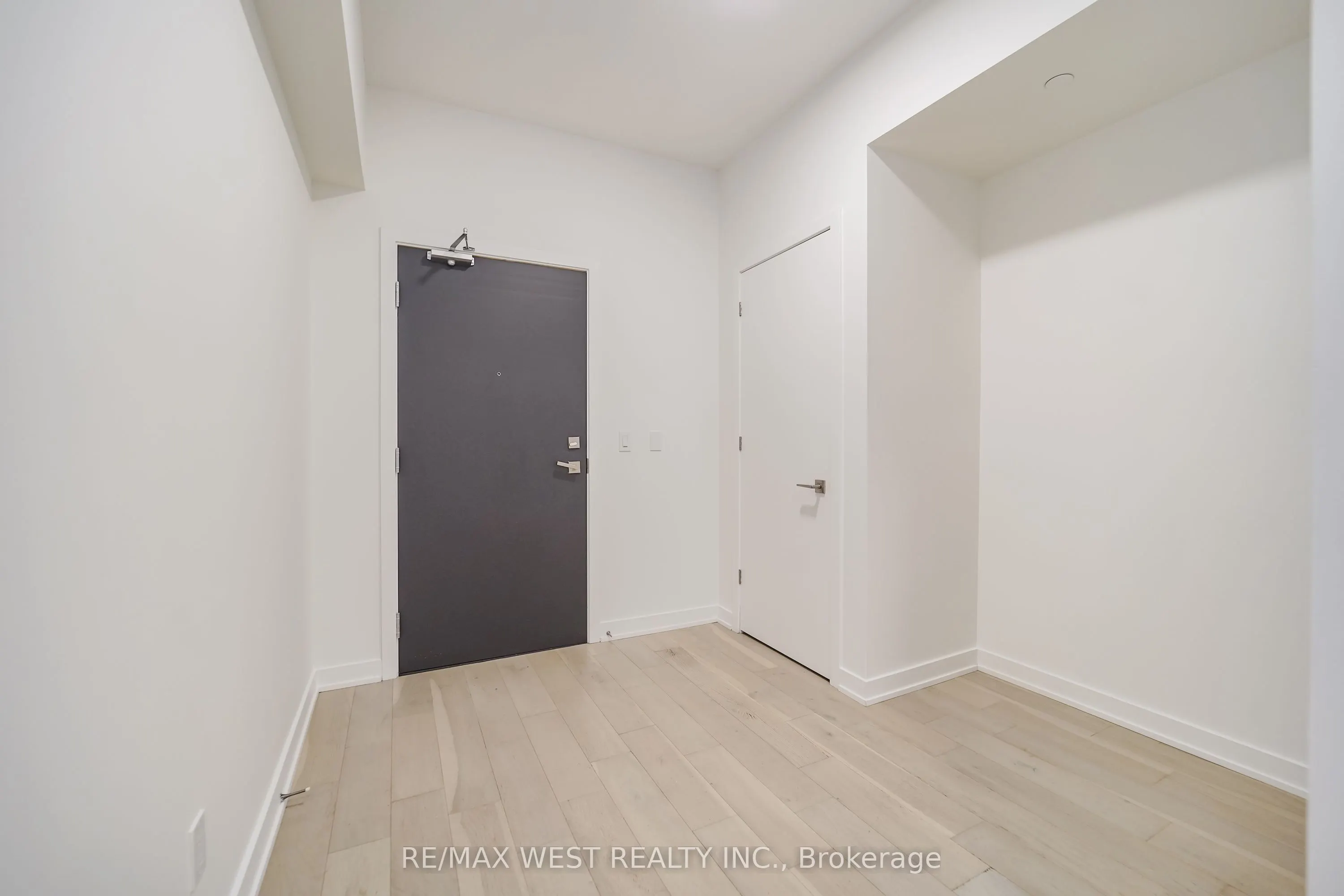 840 St Clair Avenue W #205