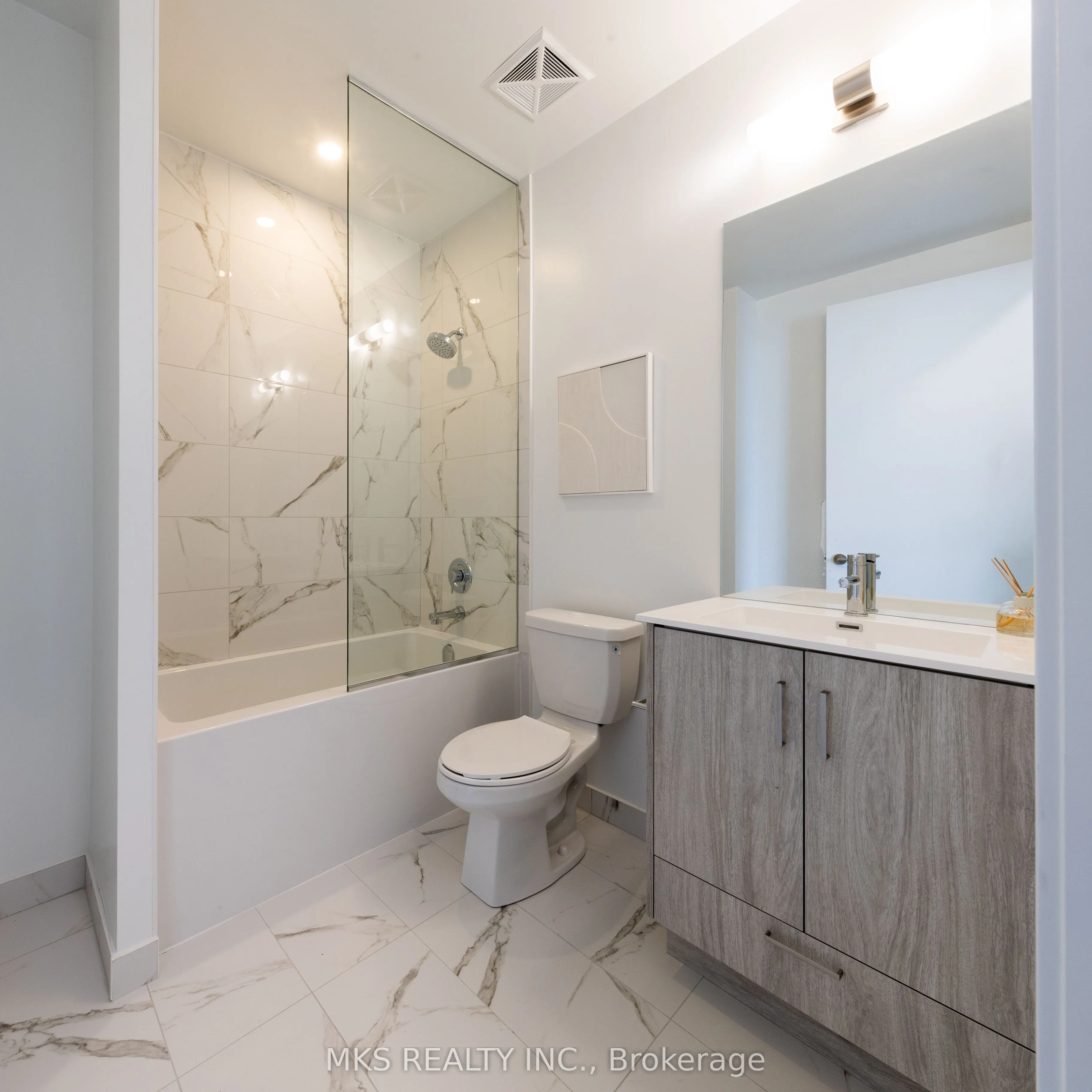 180 Front Street E #PH10