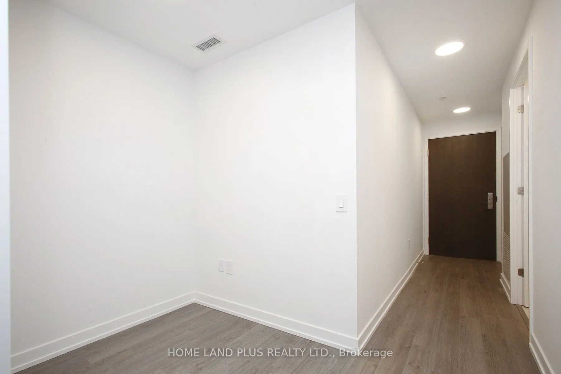 39 Roehampton Avenue #2704