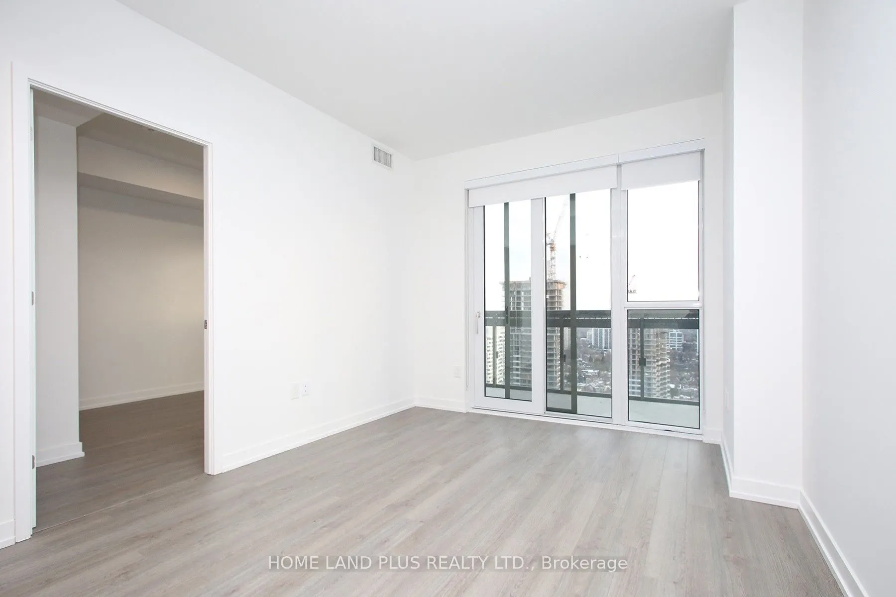 39 Roehampton Avenue #2704