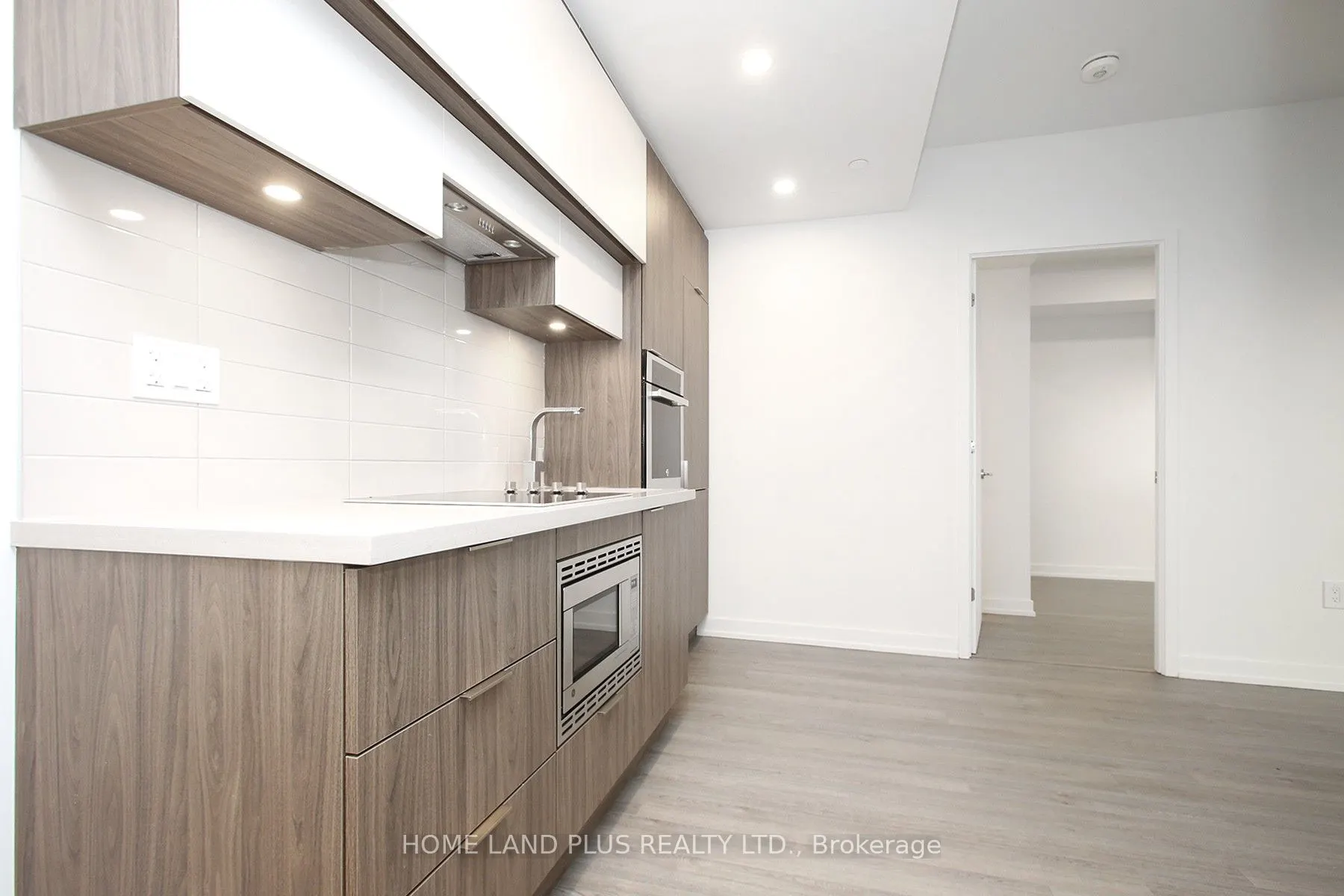 39 Roehampton Avenue #2704