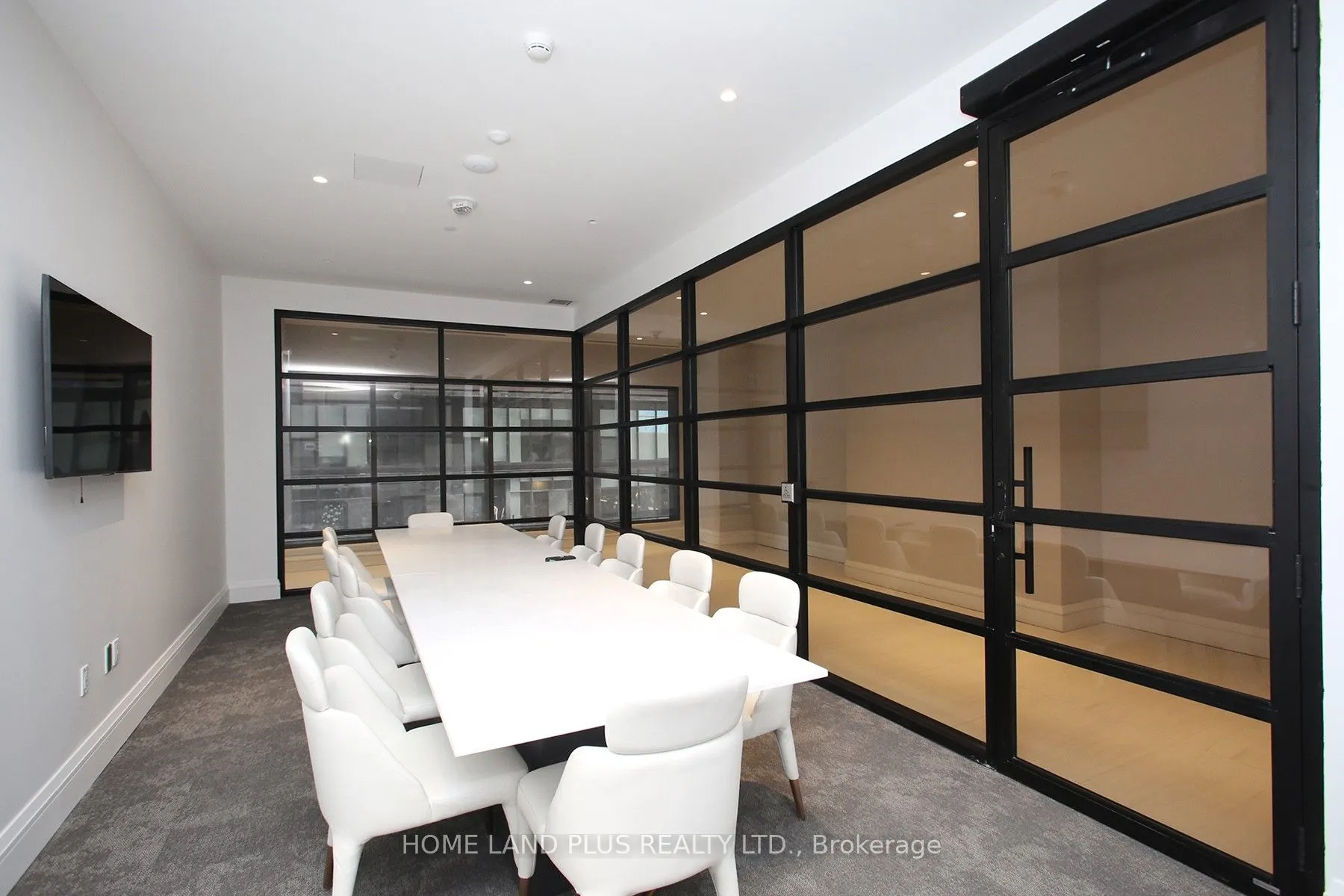 39 Roehampton Avenue #2704