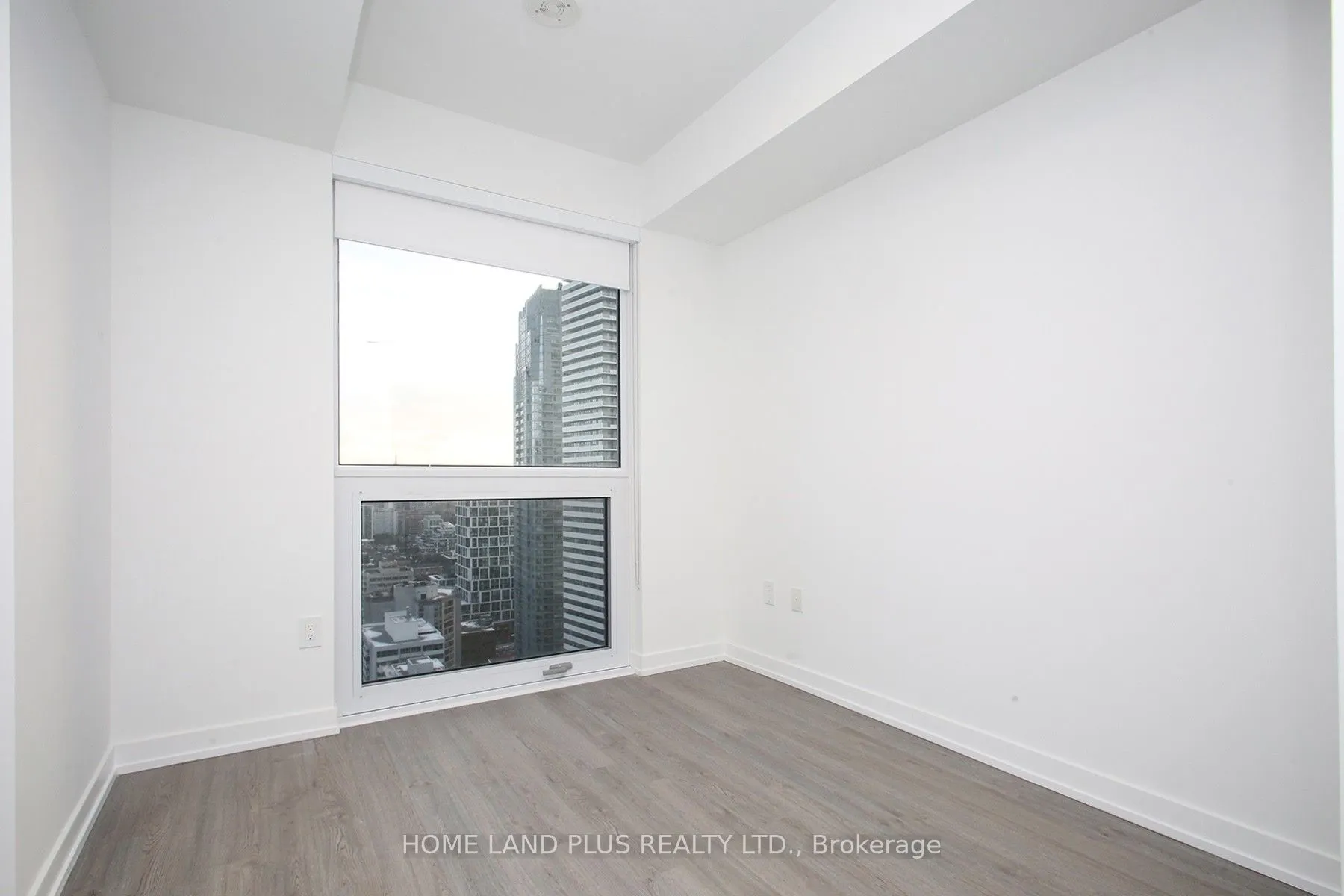 39 Roehampton Avenue #2704