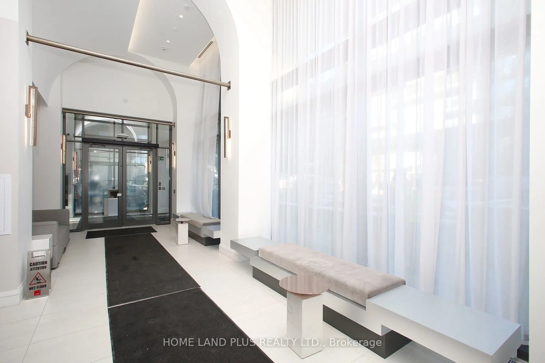 39 Roehampton Avenue #2704