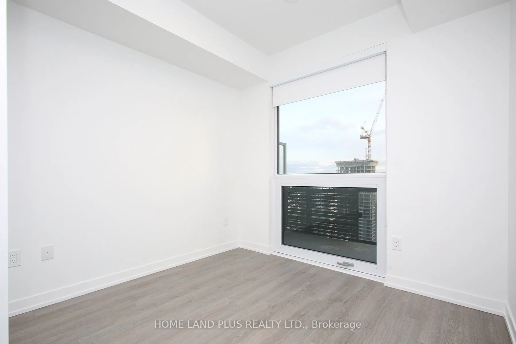 39 Roehampton Avenue #2704