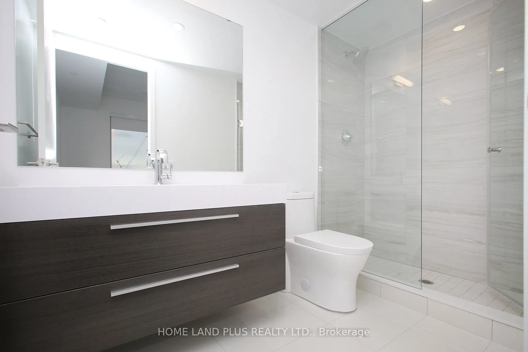39 Roehampton Avenue #2704