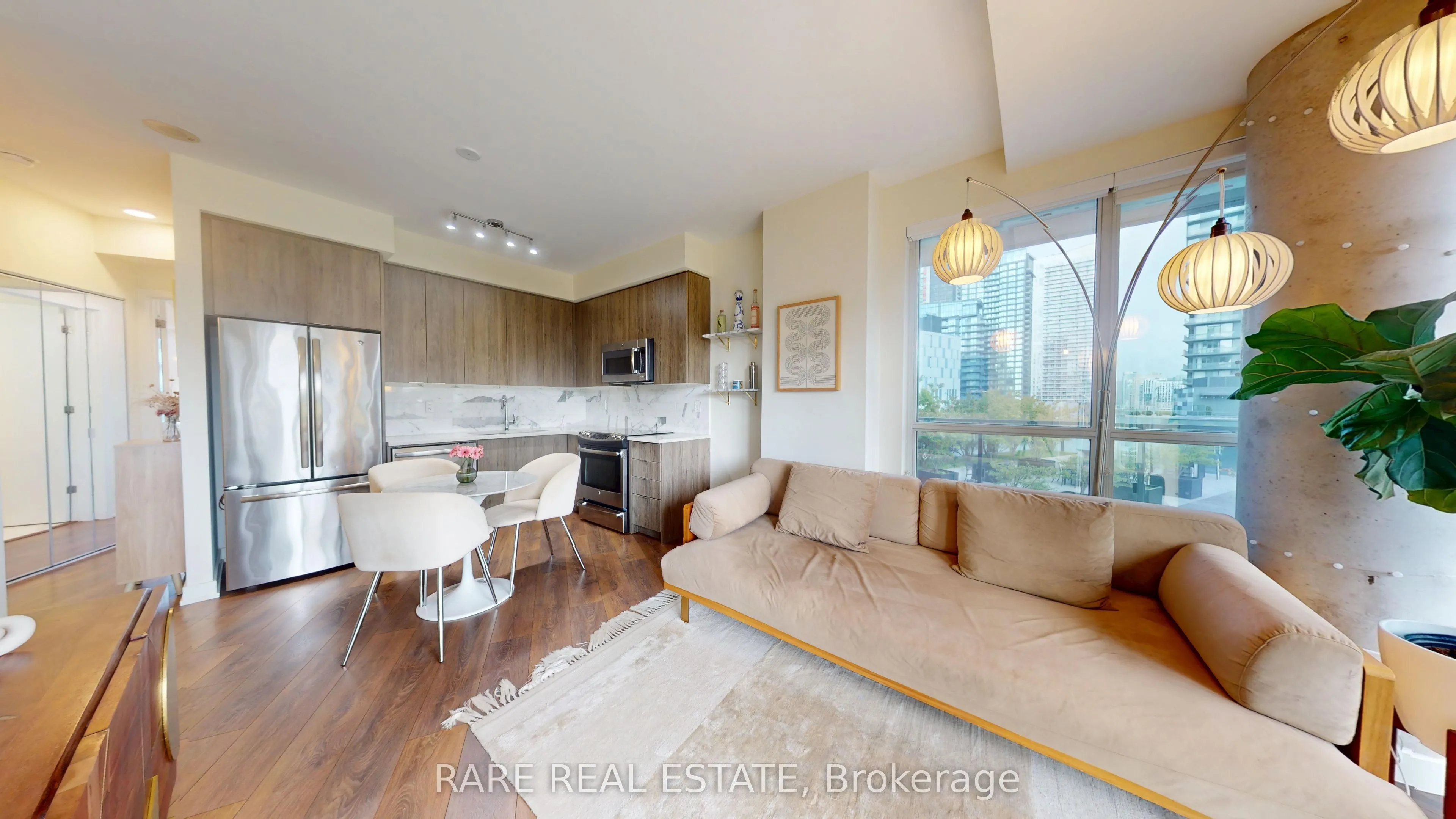 50 Bruyeres Mews #905