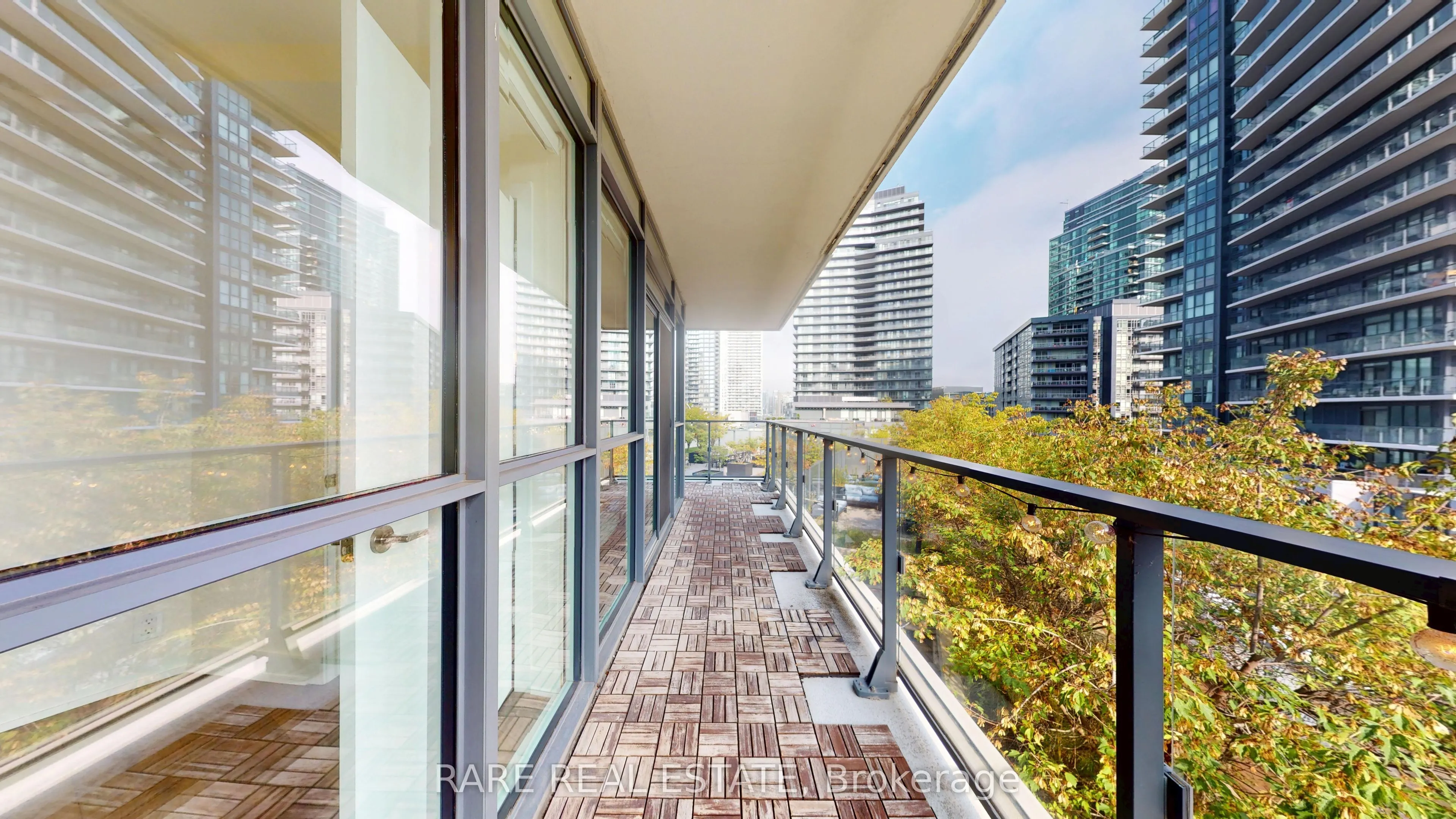 50 Bruyeres Mews #905