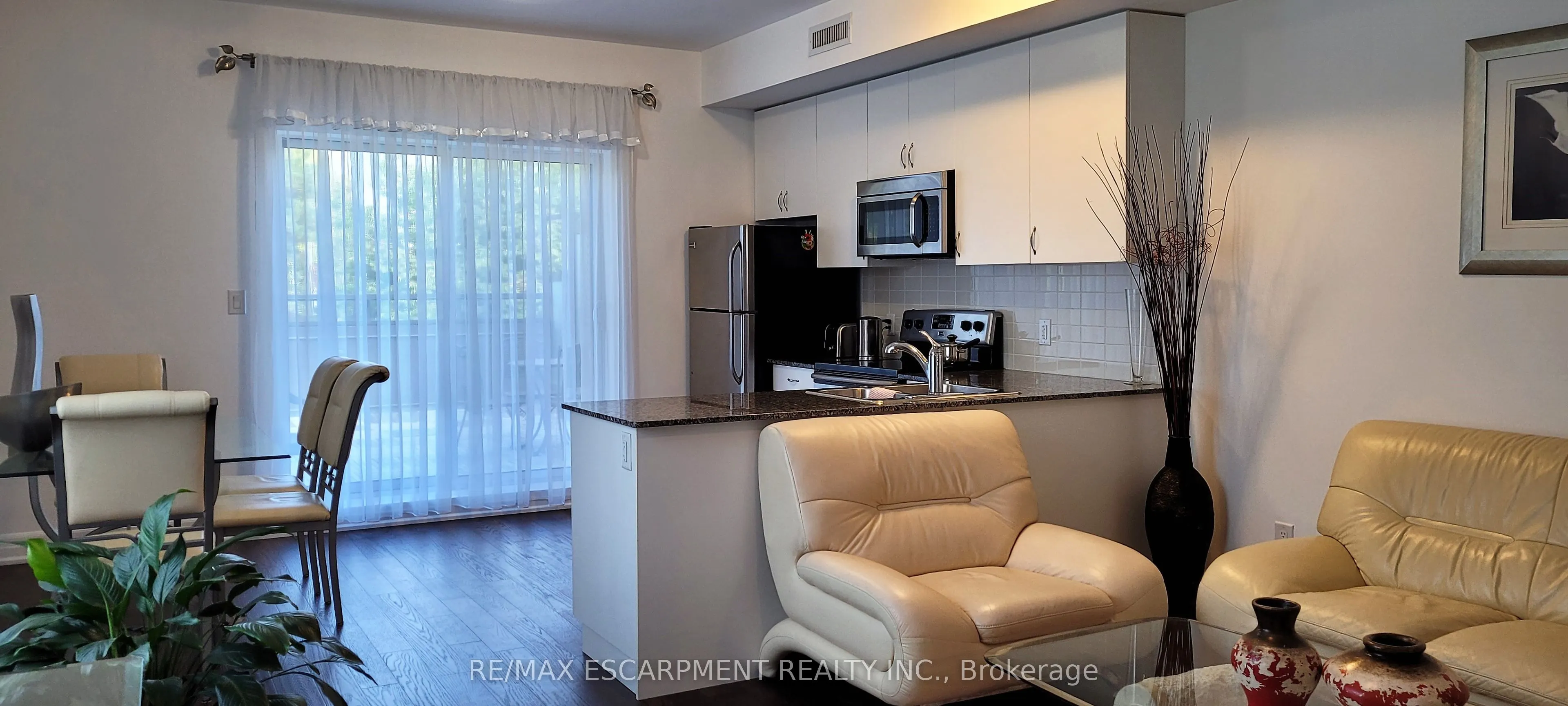 736 Sheppard Avenue W #204