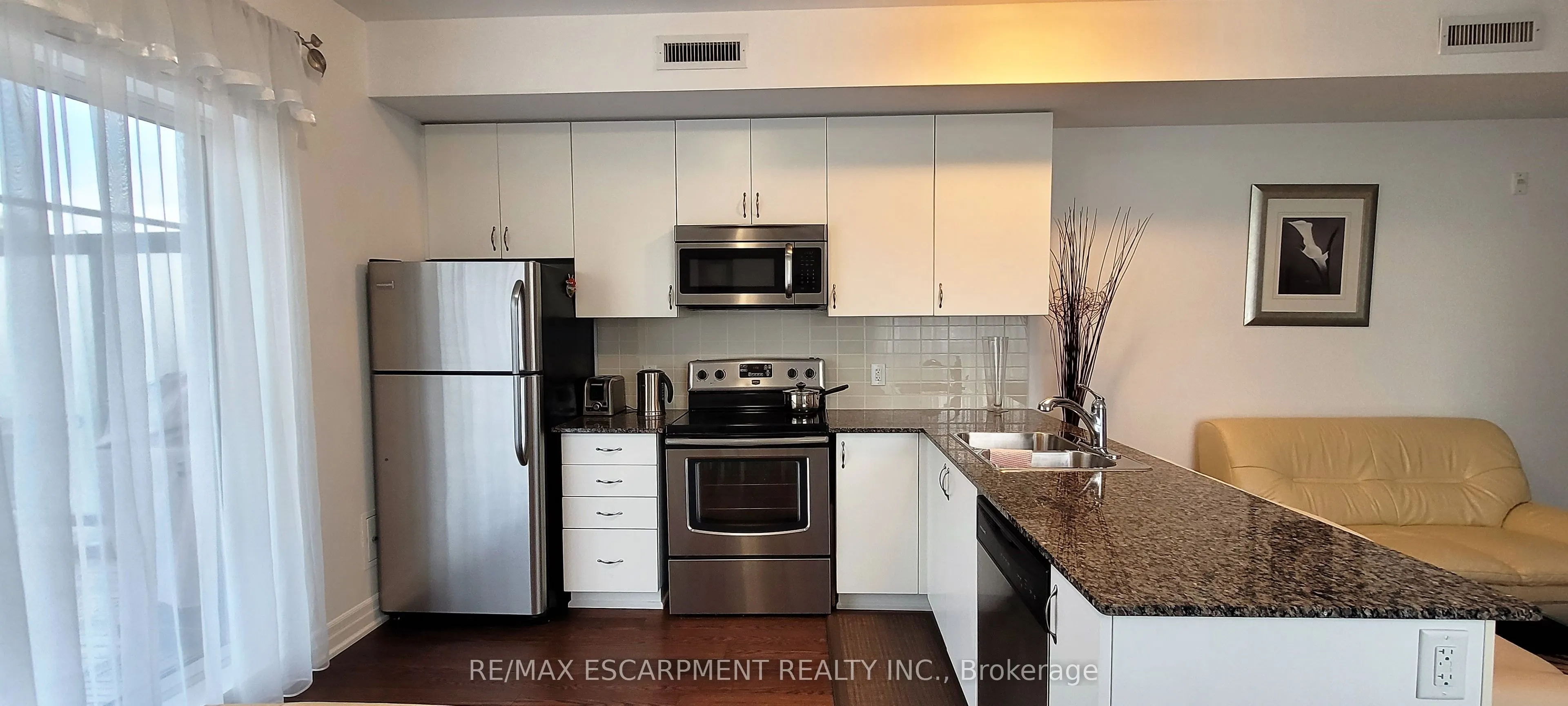 736 Sheppard Avenue W #204