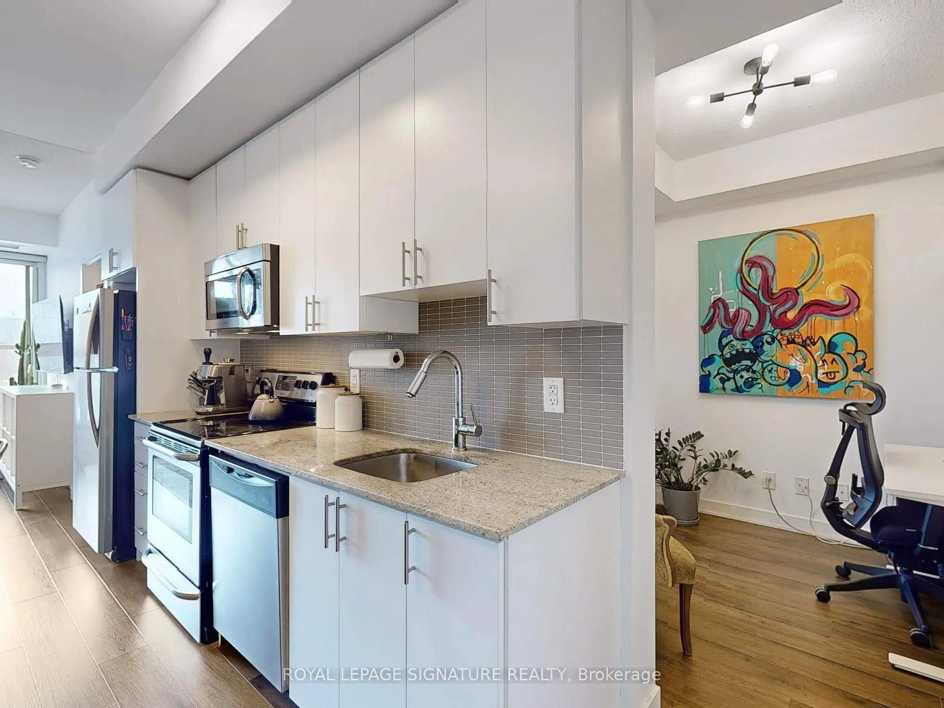 260 Sackville Street #1002