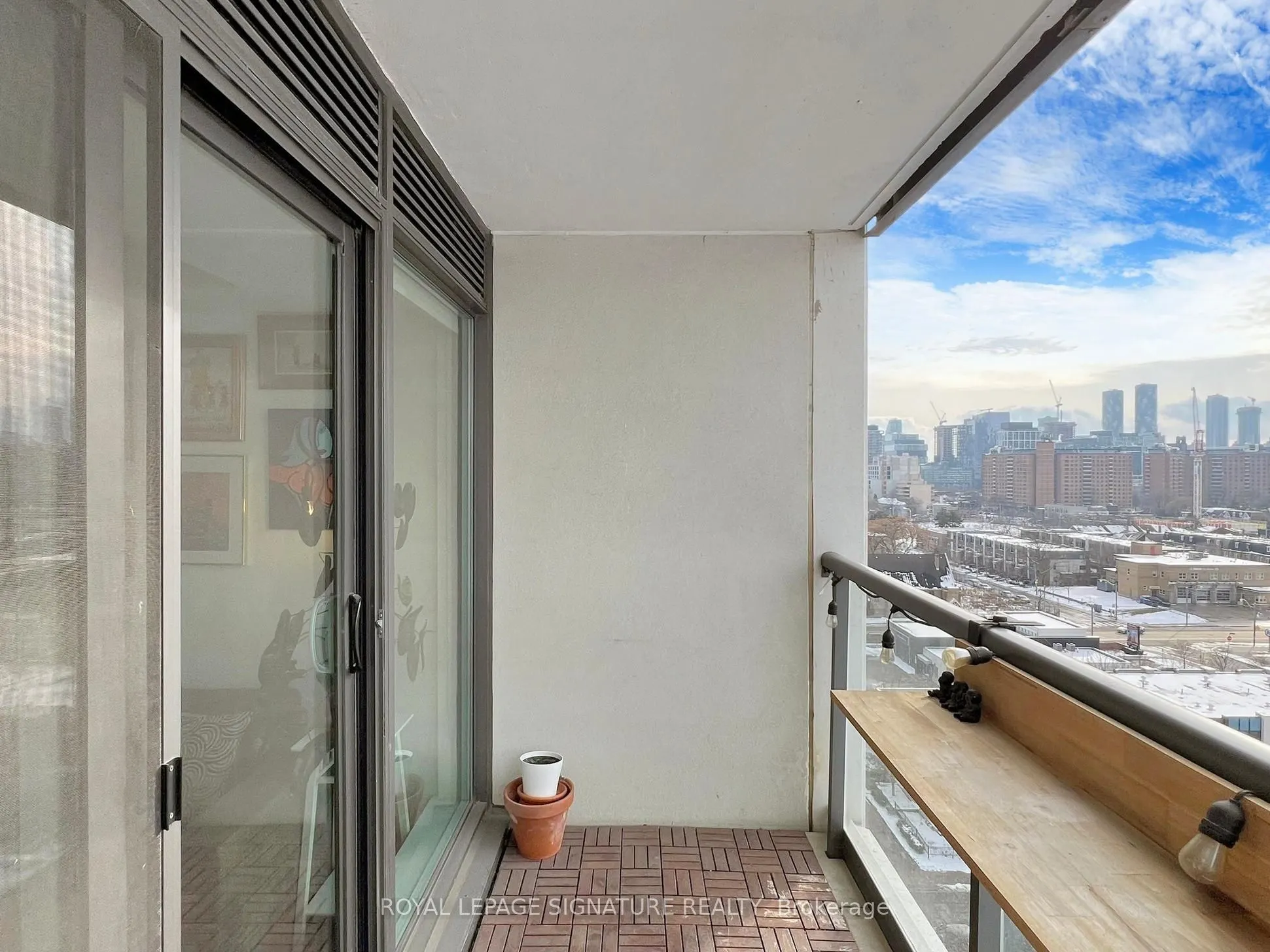 260 Sackville Street #1002