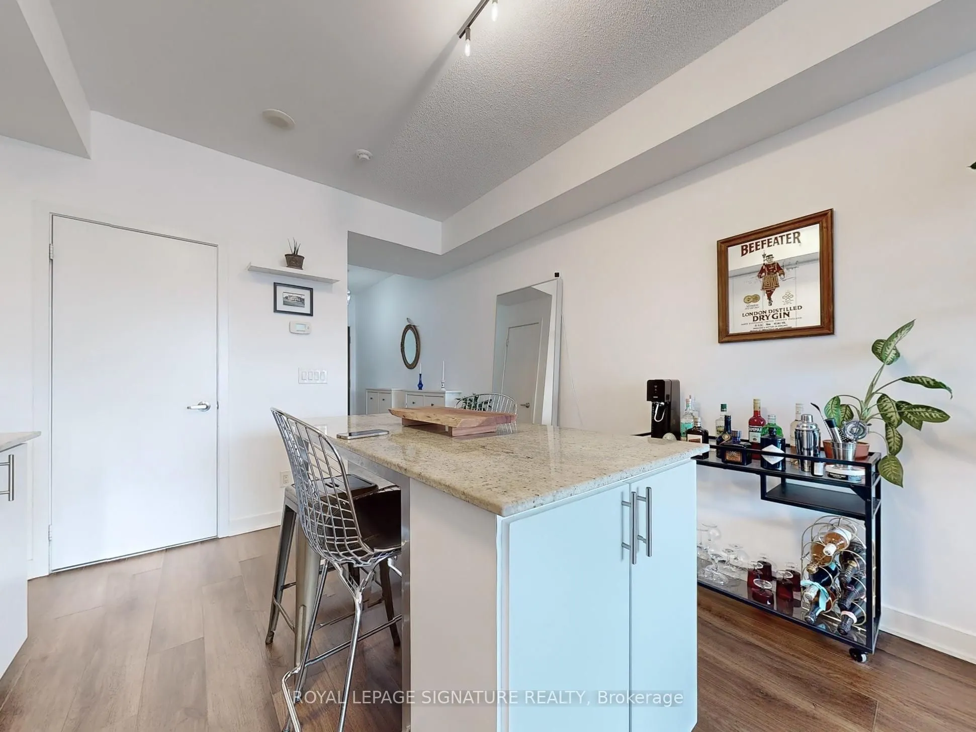 260 Sackville Street #1002