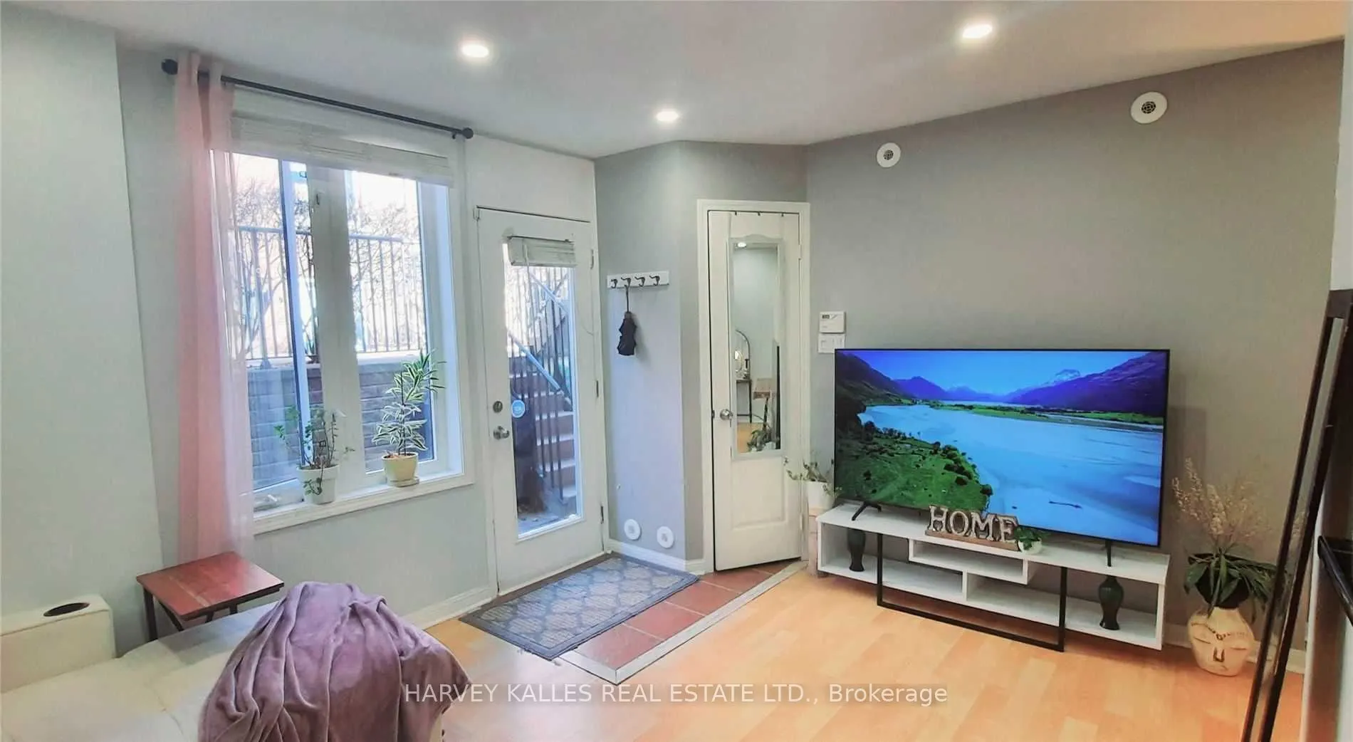 28 Douro Street #220