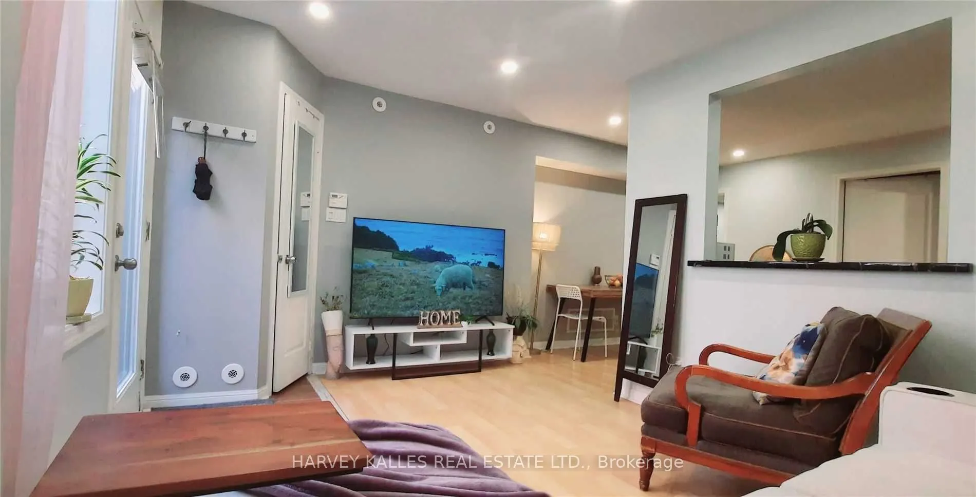 28 Douro Street #220
