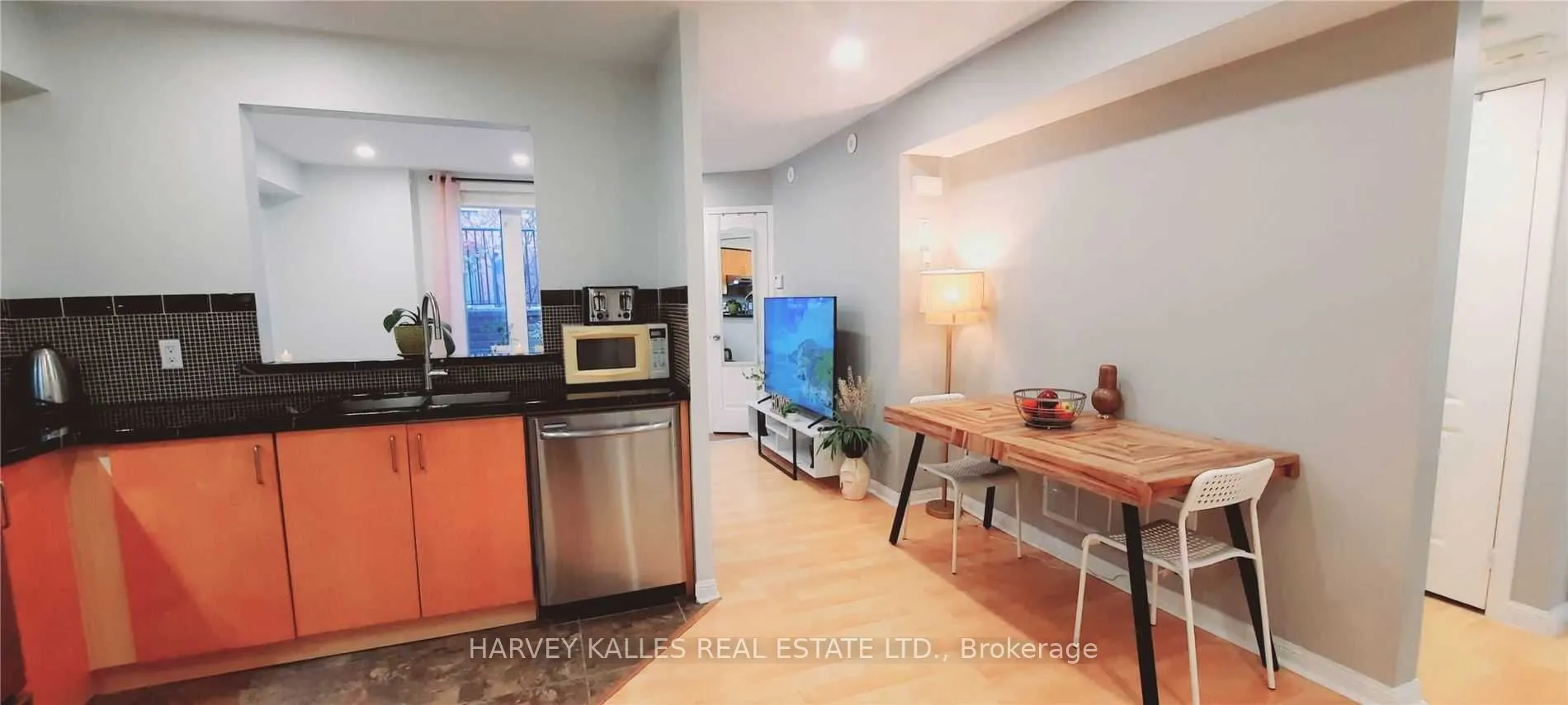 28 Douro Street #220