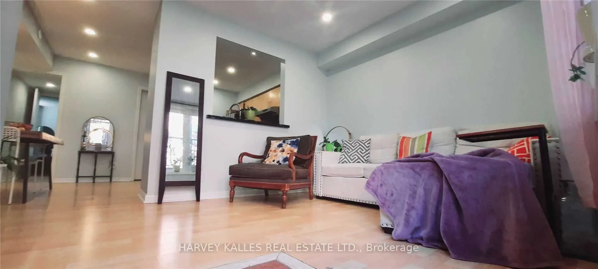 28 Douro Street #220