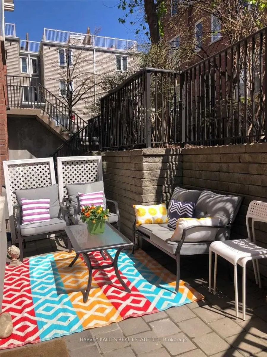 28 Douro Street #220
