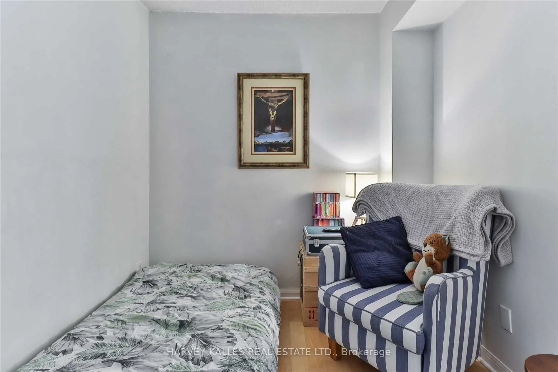 28 Douro Street #220