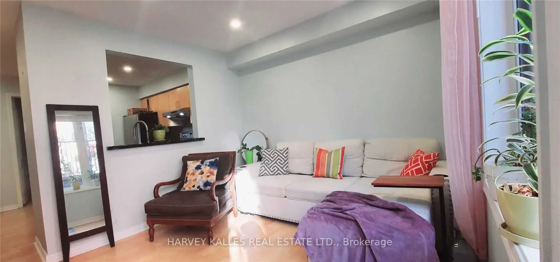 28 Douro Street #220