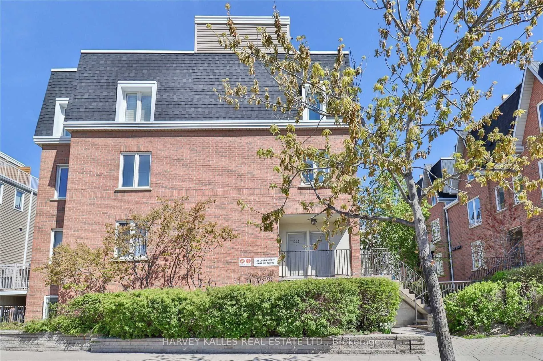 28 Douro Street #220