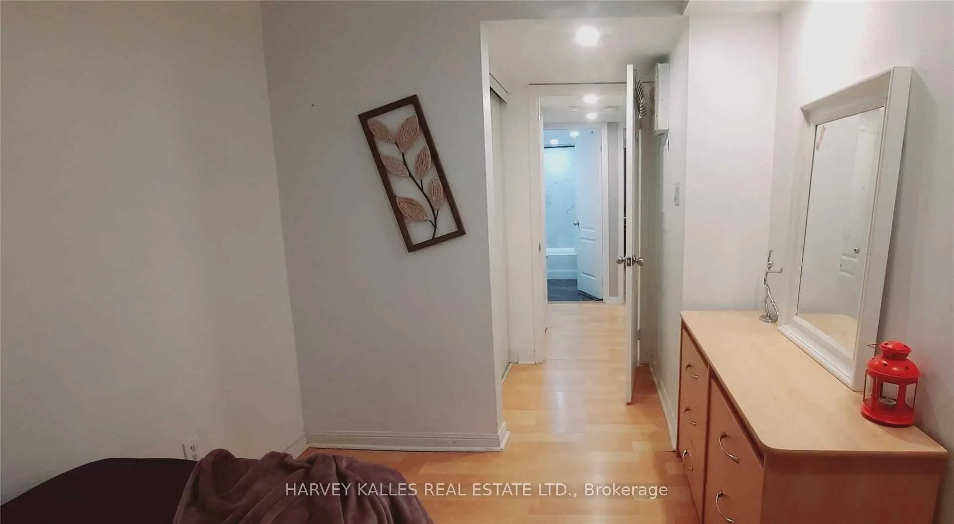 28 Douro Street #220