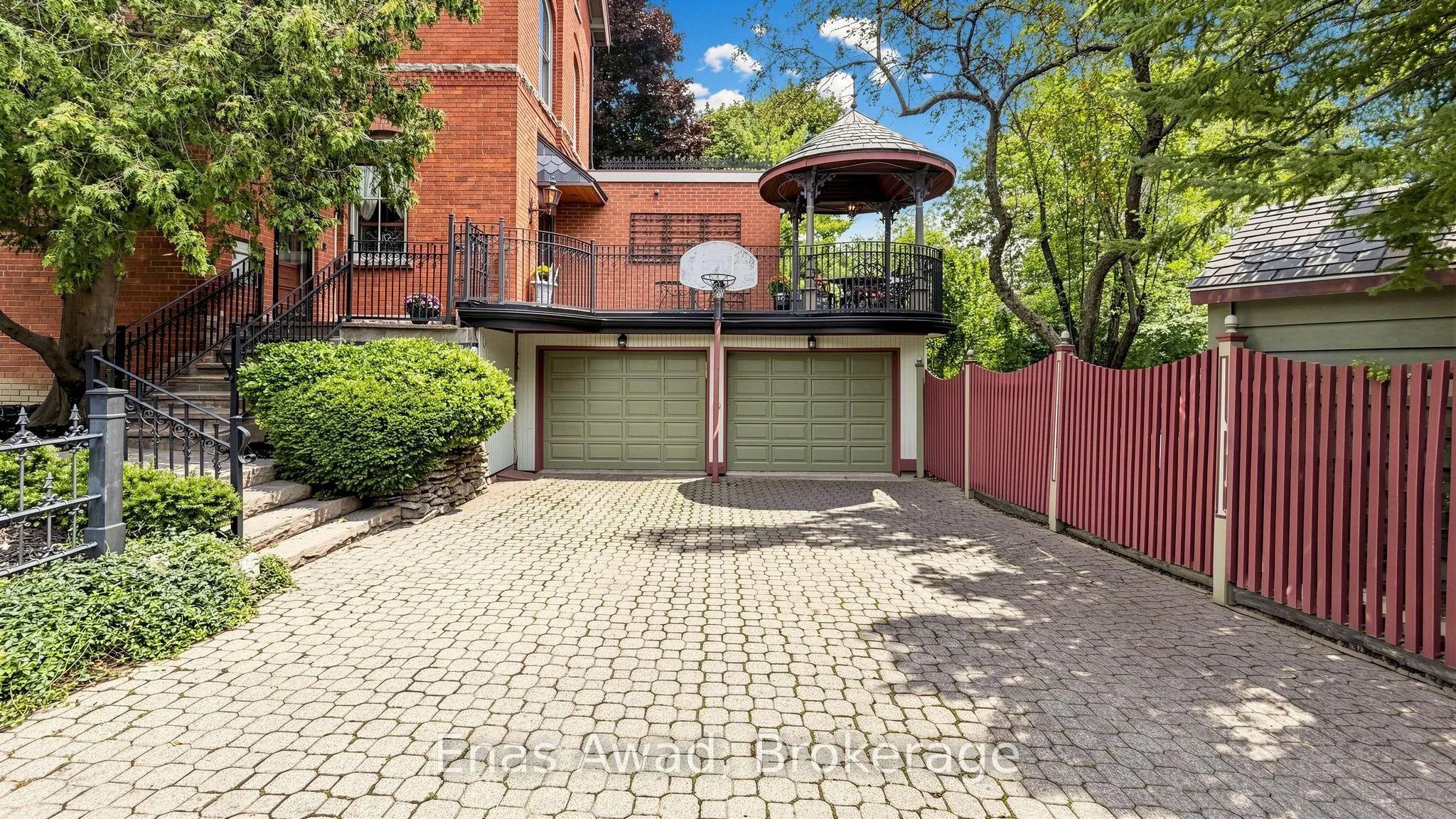 97 Glengrove Avenue W