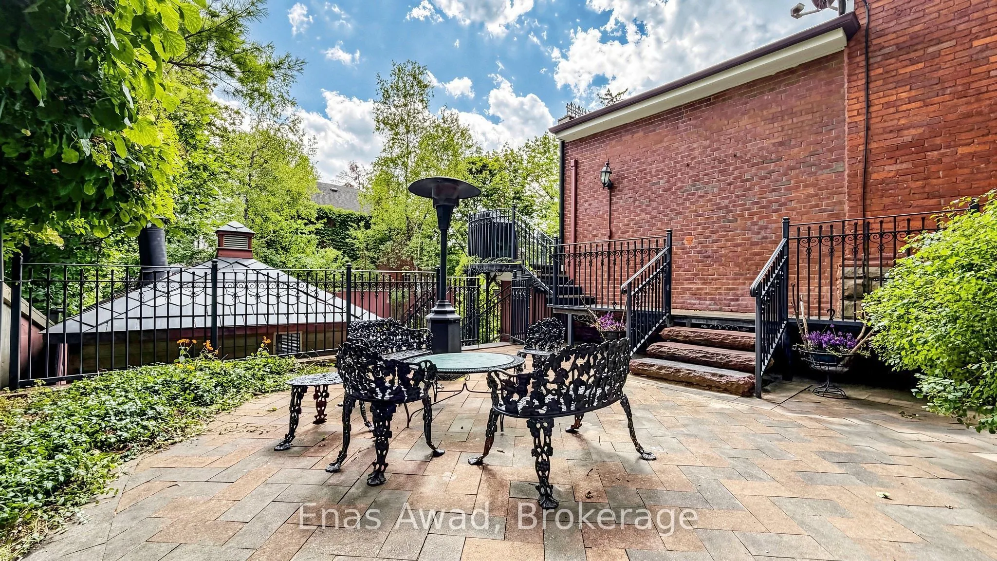 97 Glengrove Avenue W