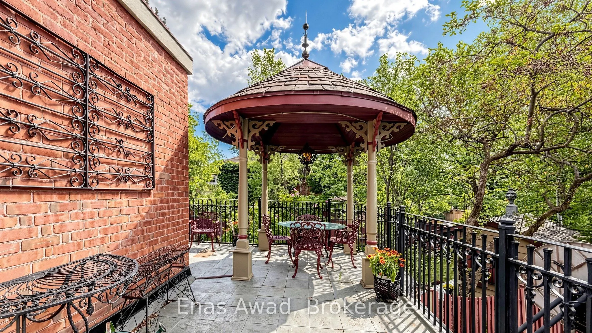 97 Glengrove Avenue W