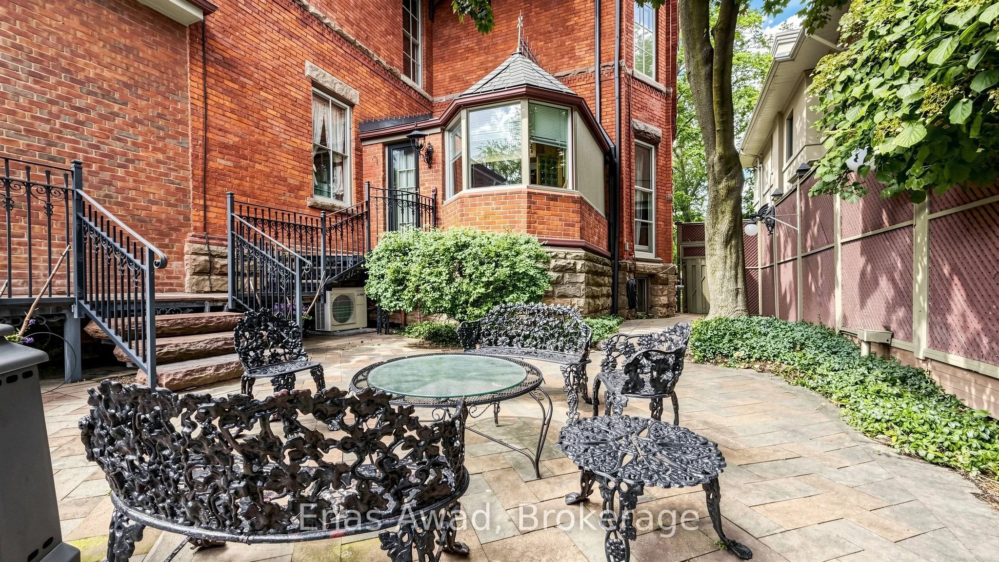 97 Glengrove Avenue W