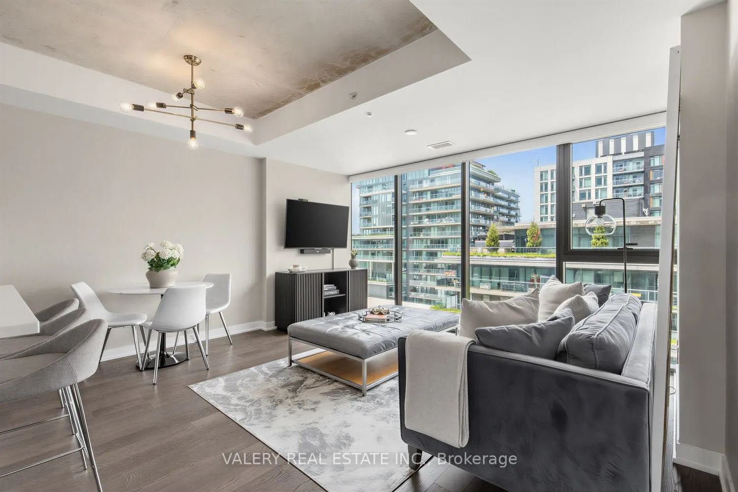 629 King Street W #1022