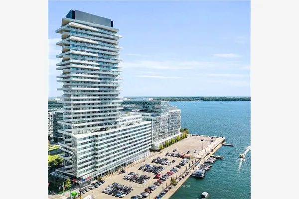15 Queens Quay E #205