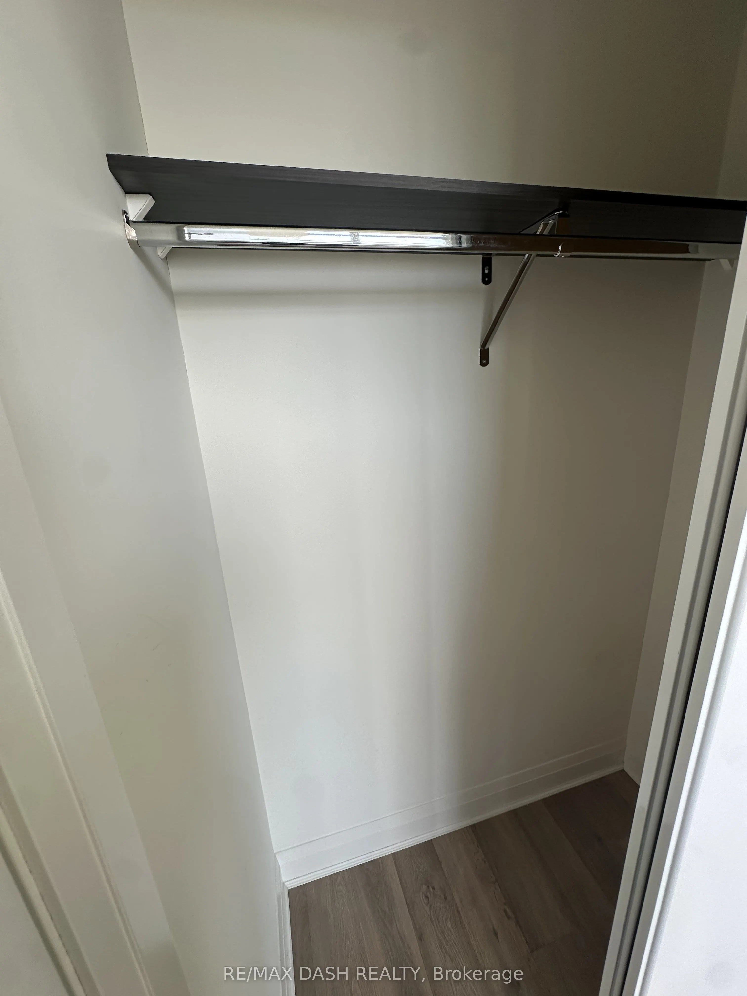 151 Avenue Road #501