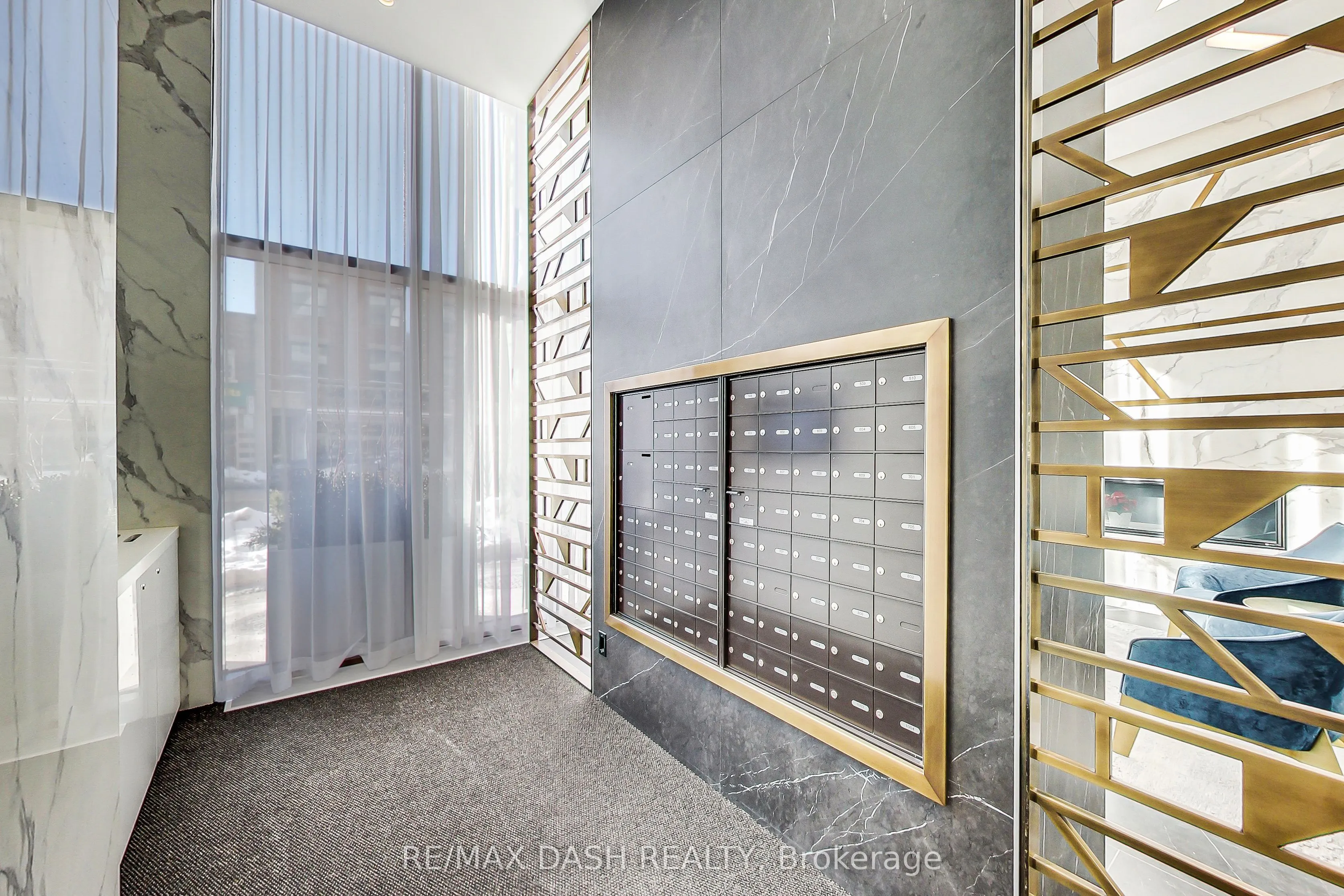 151 Avenue Road #501
