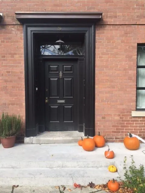 70 Crescent Road