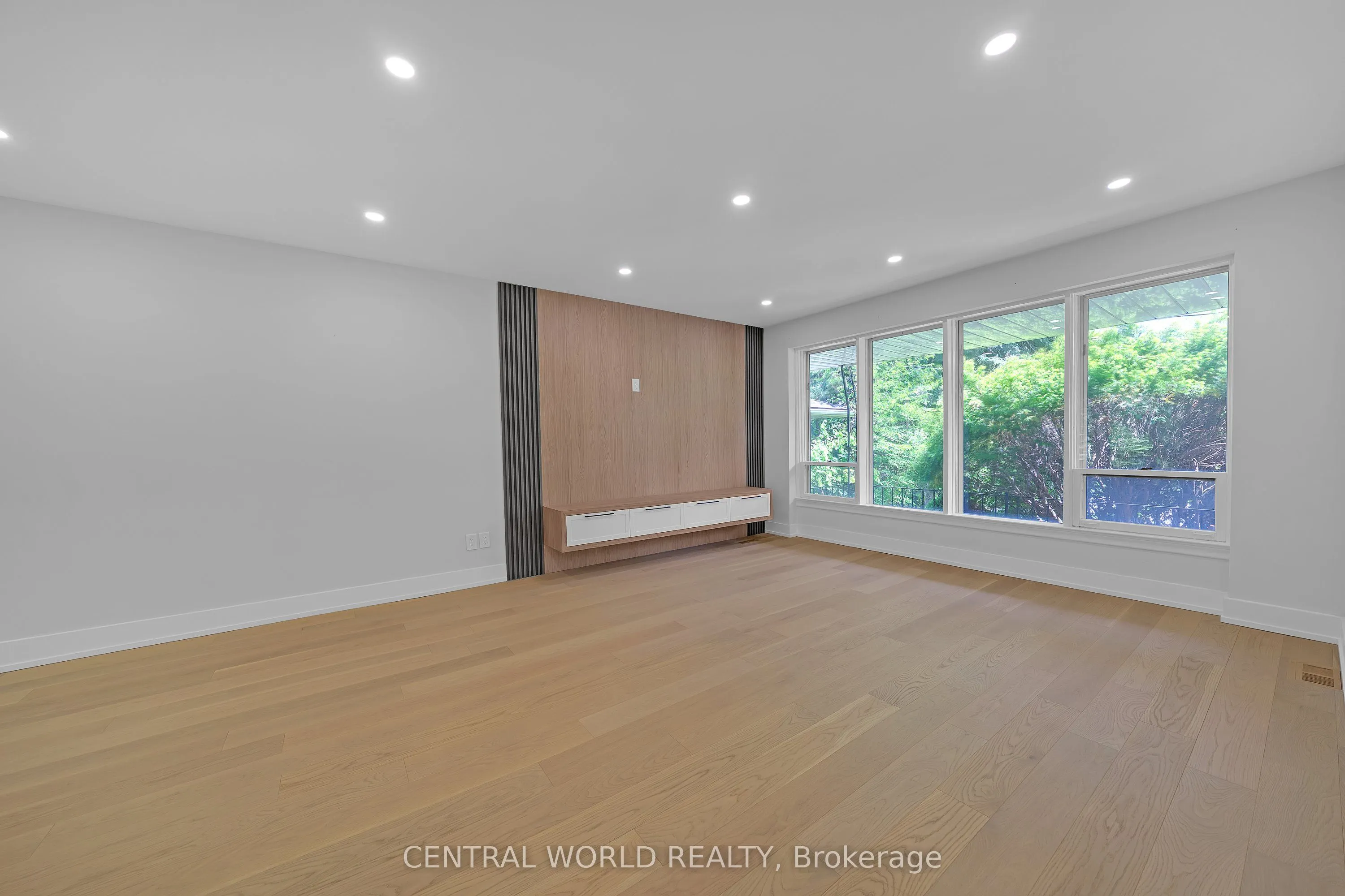 38 Denrock Drive