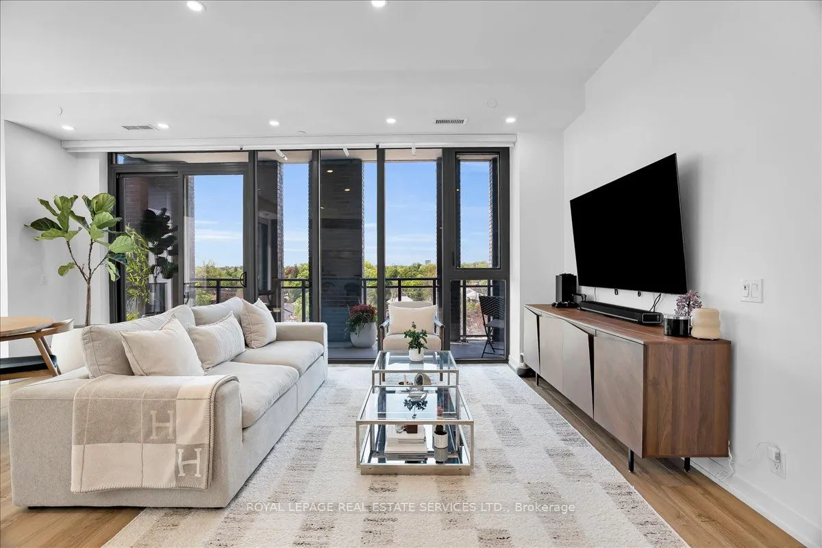 1 Hillsdale Avenue W #706