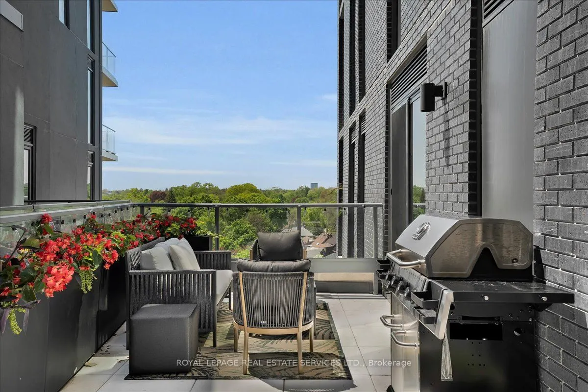 1 Hillsdale Avenue W #706