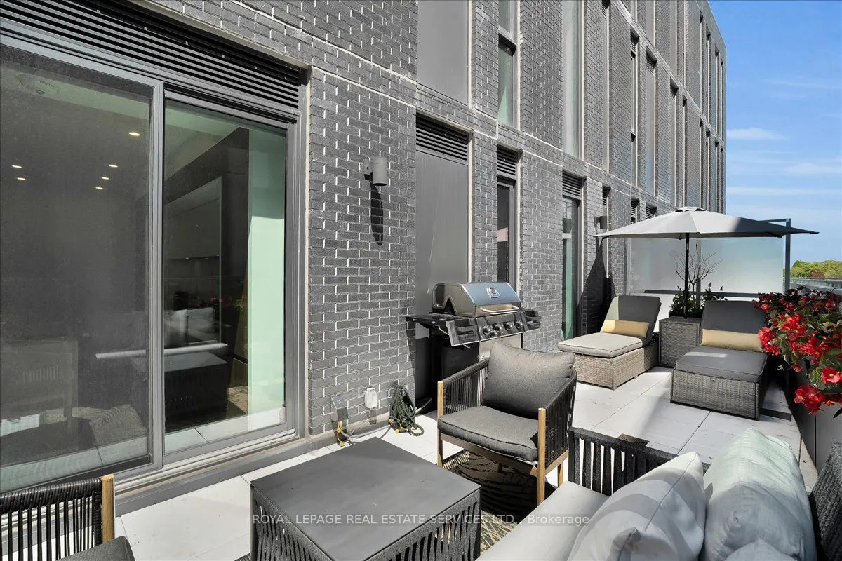 1 Hillsdale Avenue W #706