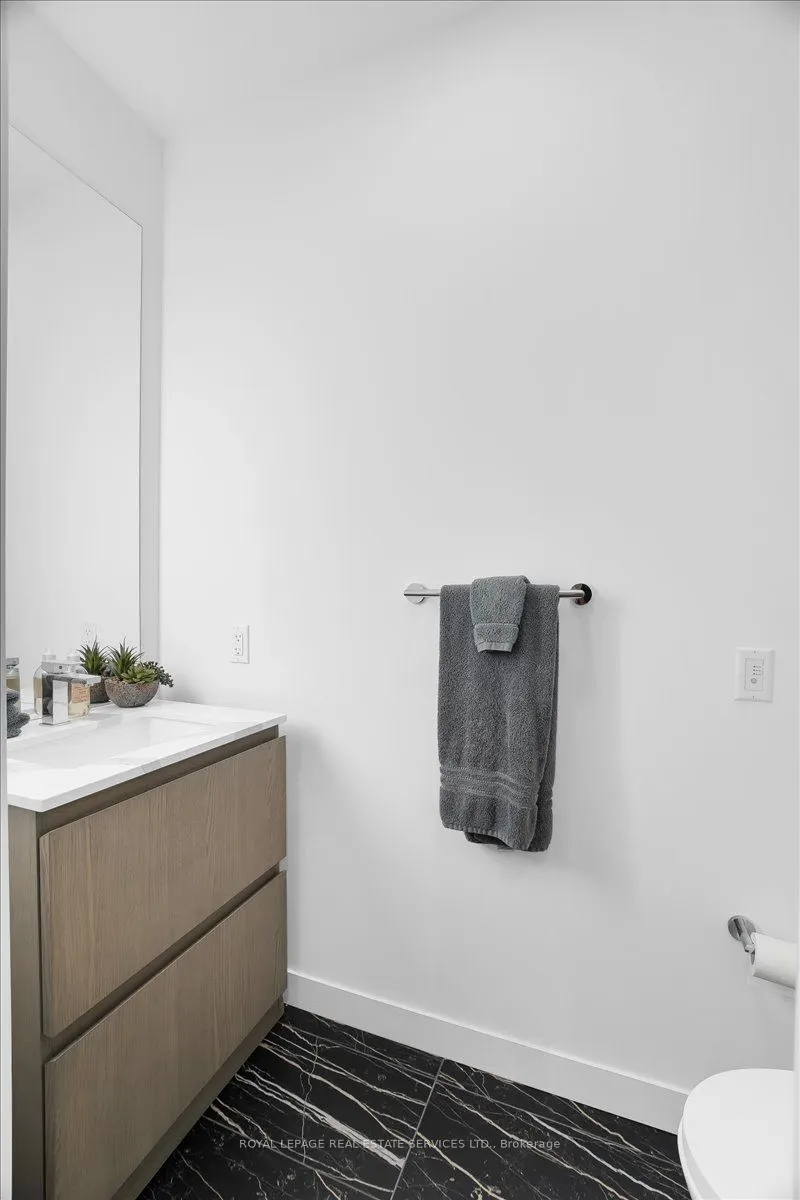 1 Hillsdale Avenue W #706