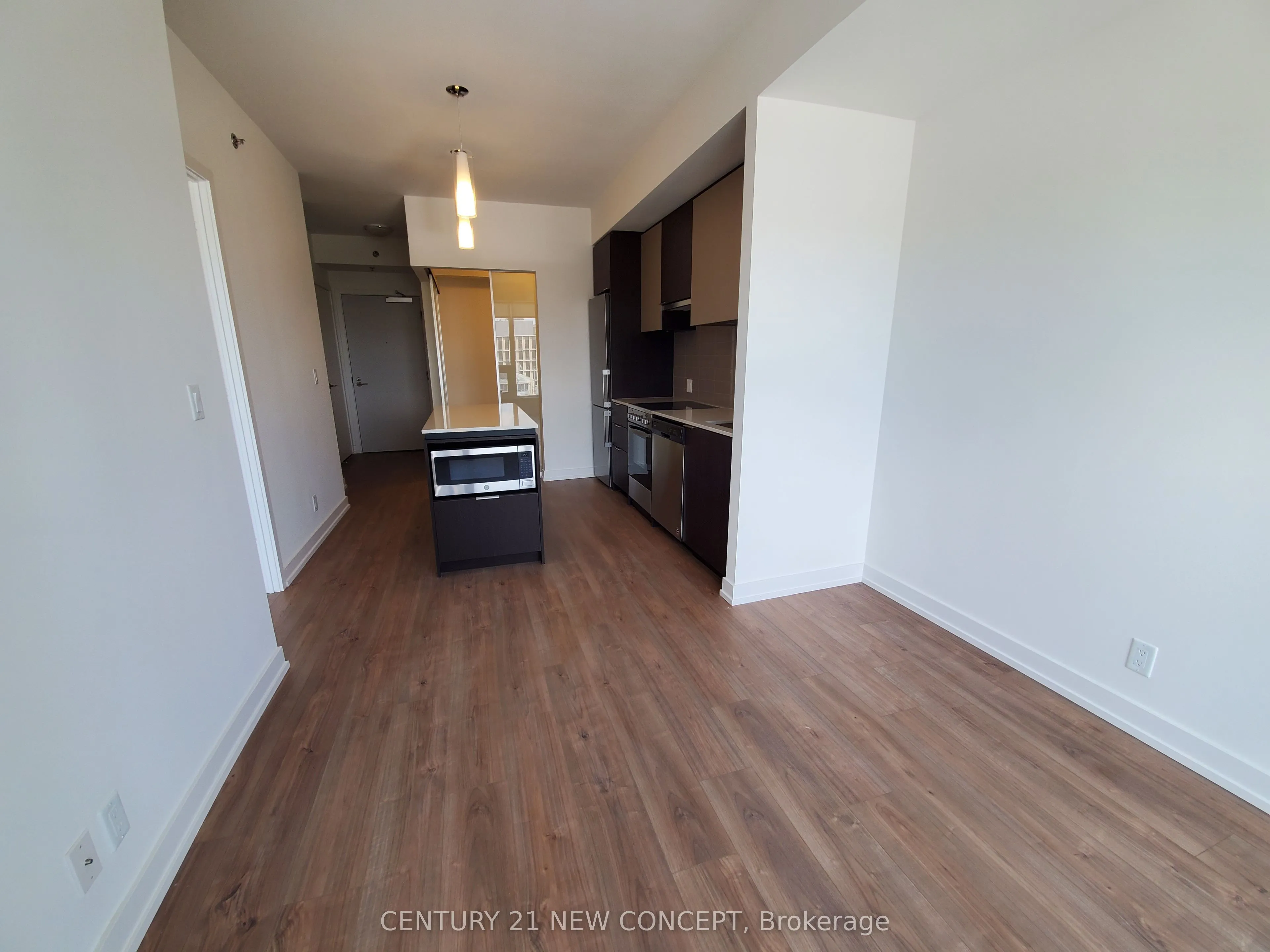 203 College Street #1105