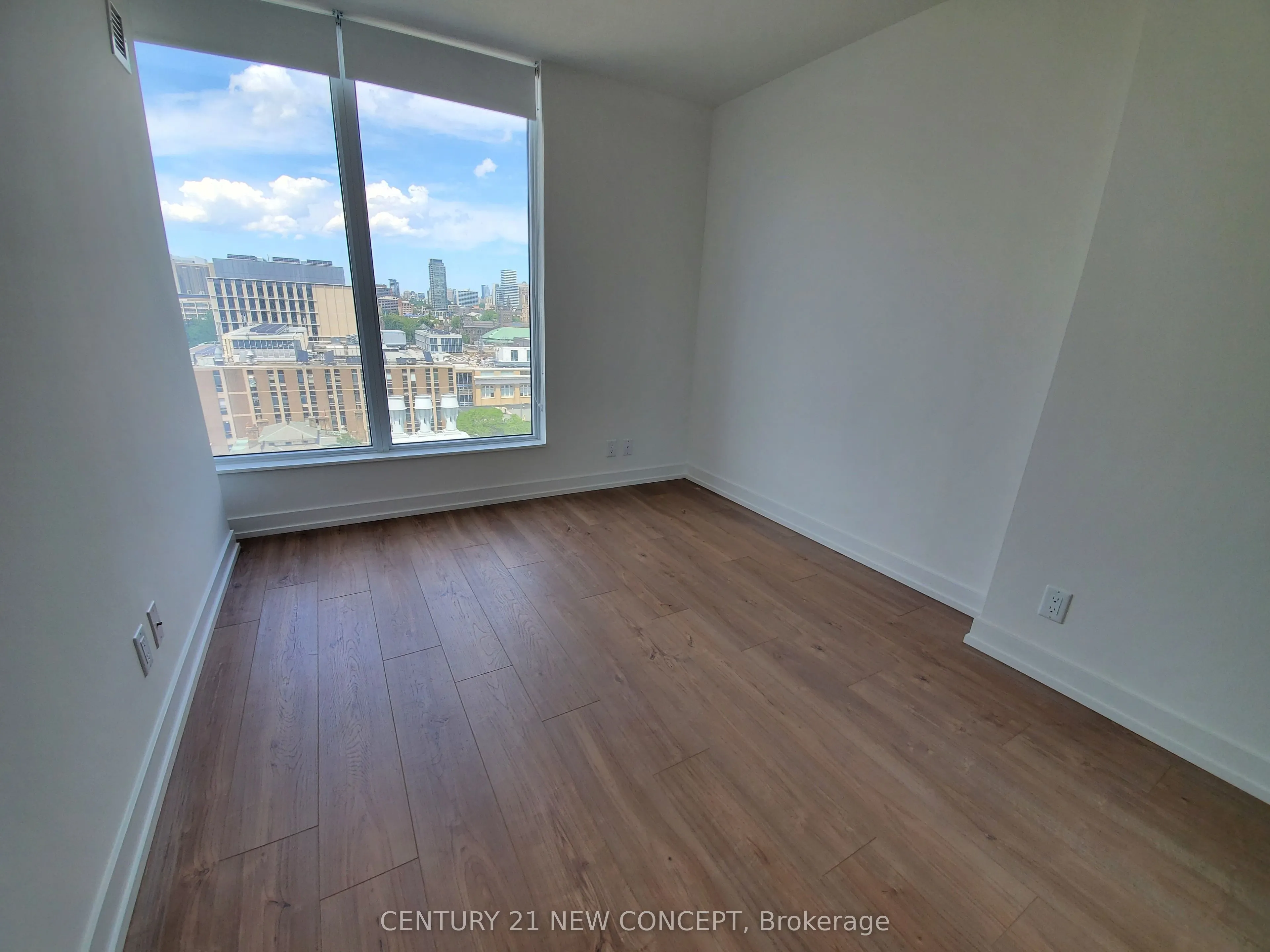 203 College Street #1105