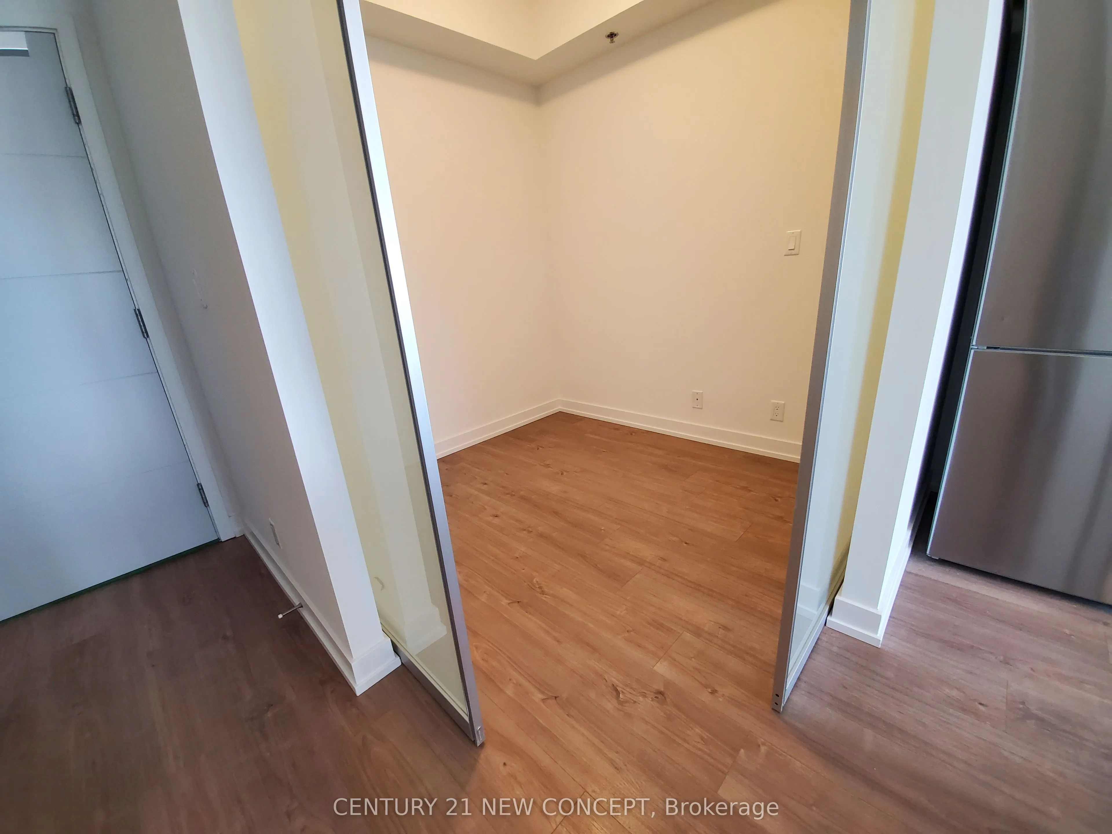 203 College Street #1105