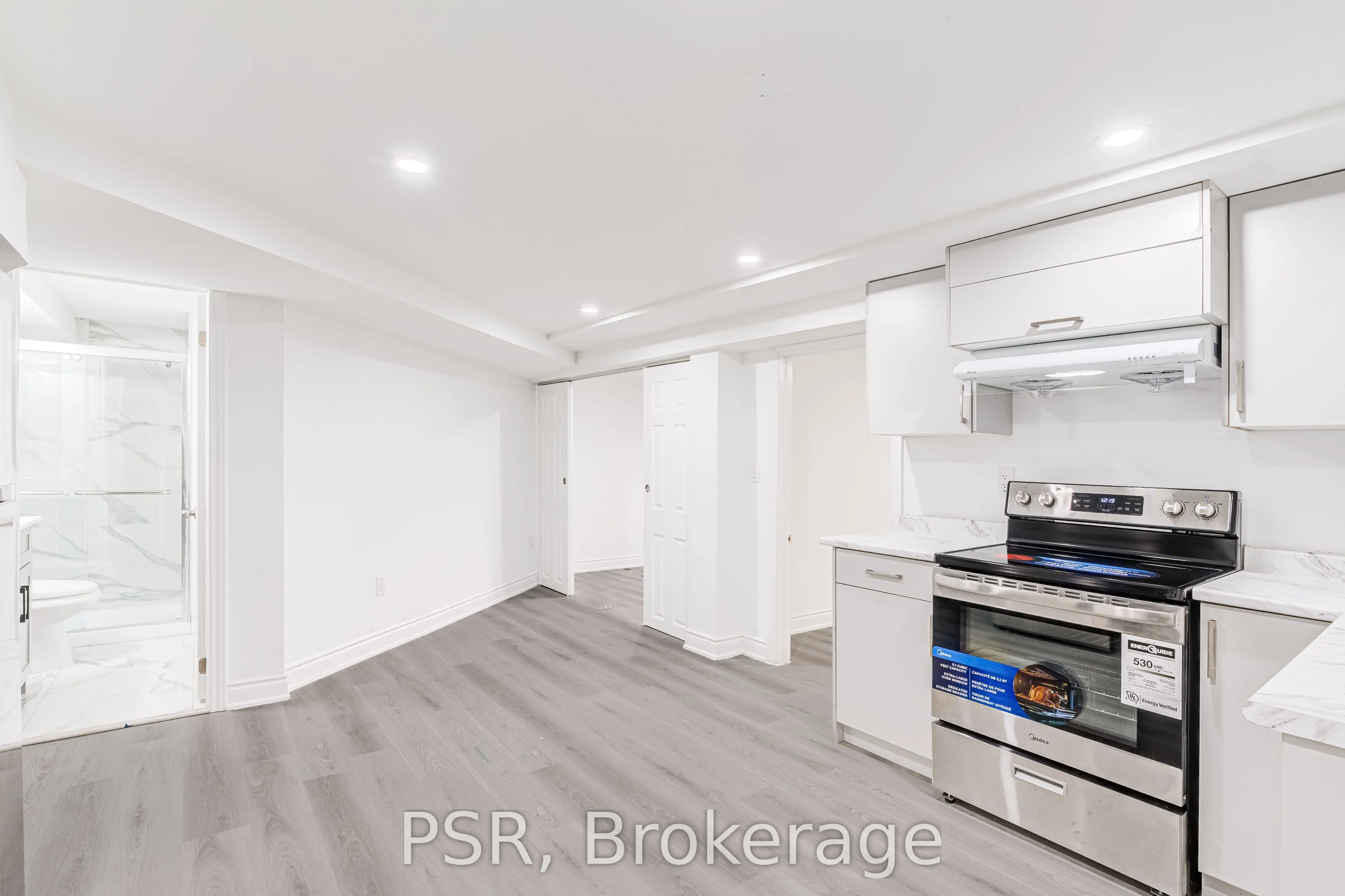 24 Skelmore Crescent #Lower
