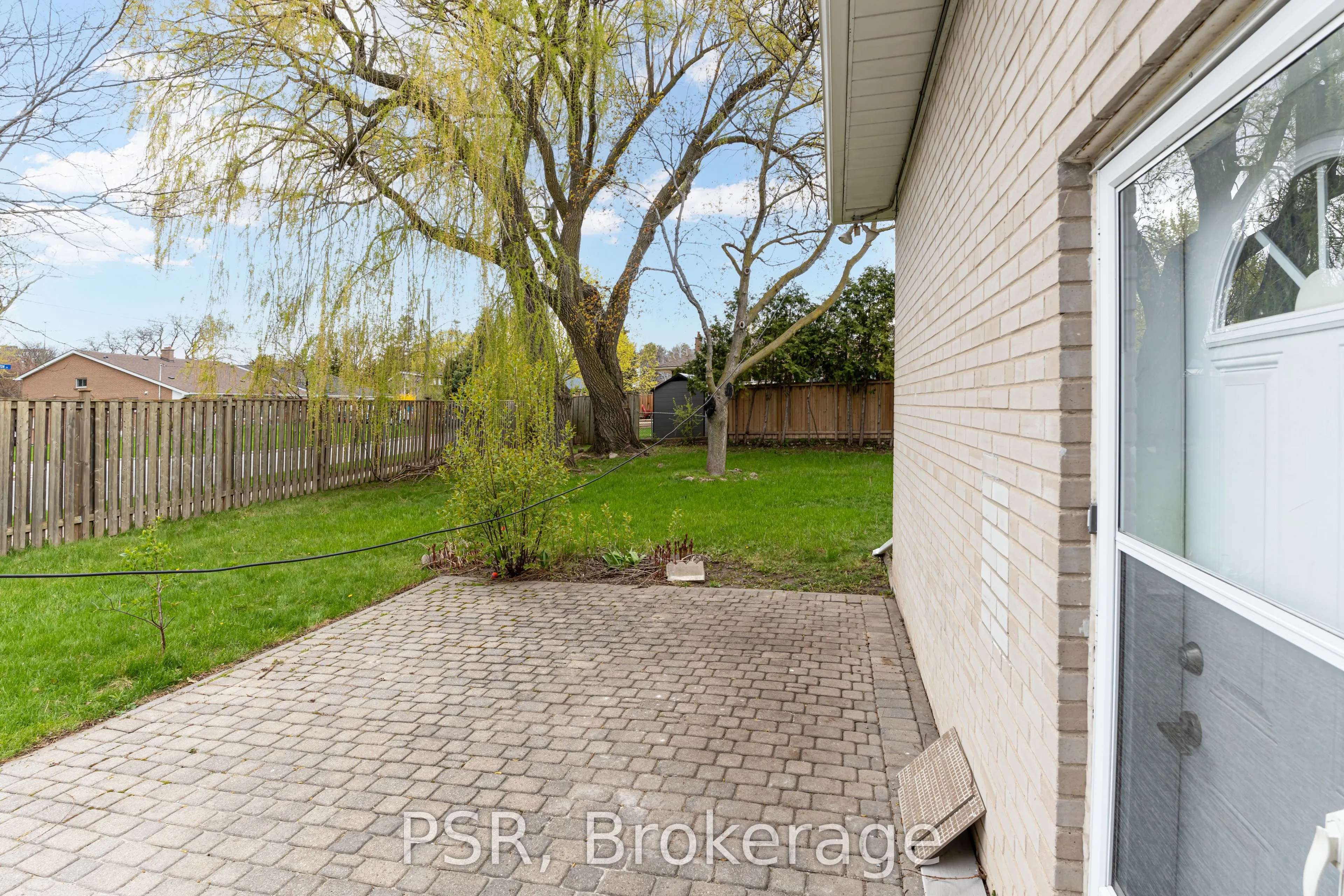 24 Skelmore Crescent #Lower