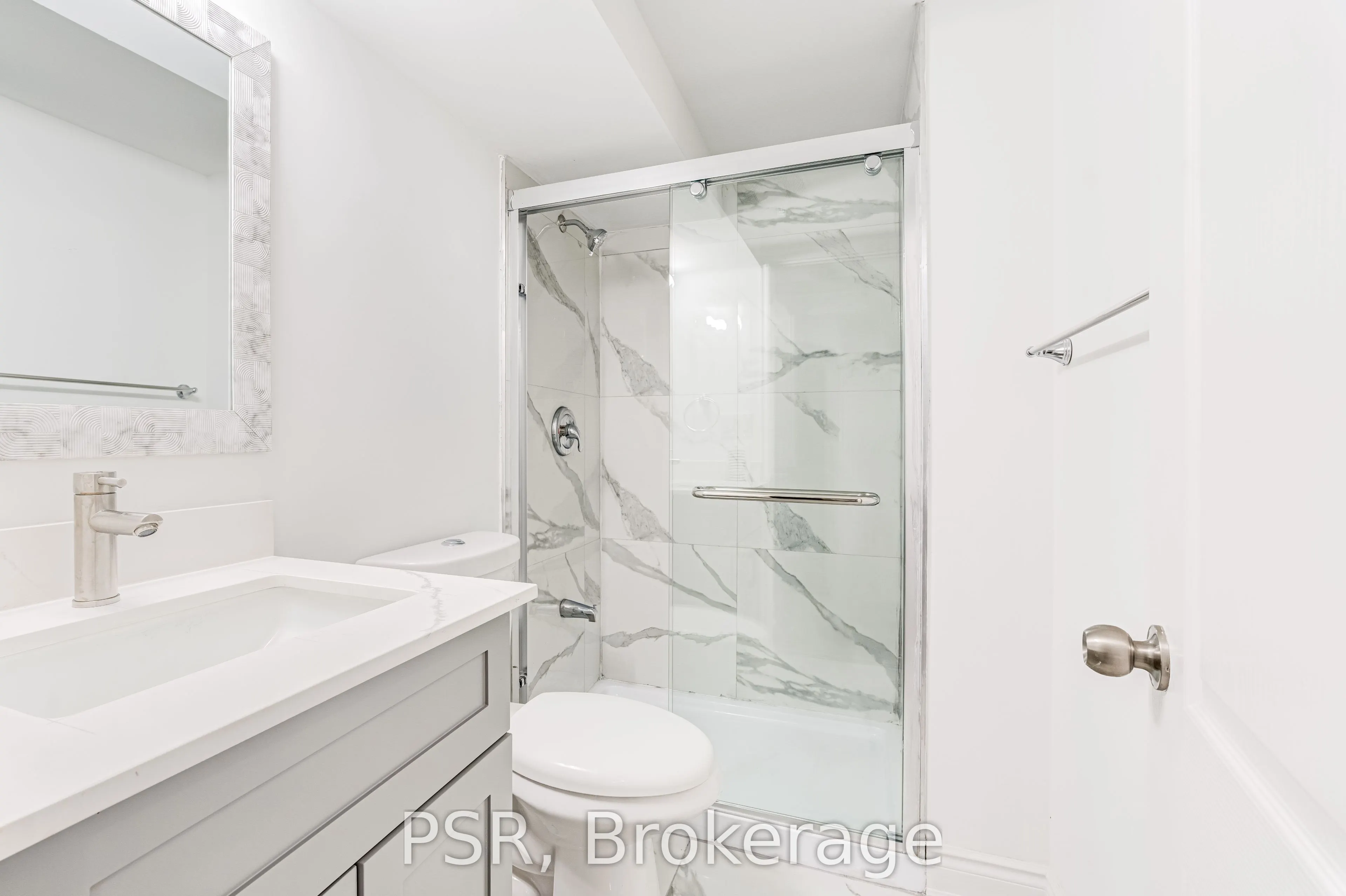 24 Skelmore Crescent #Lower
