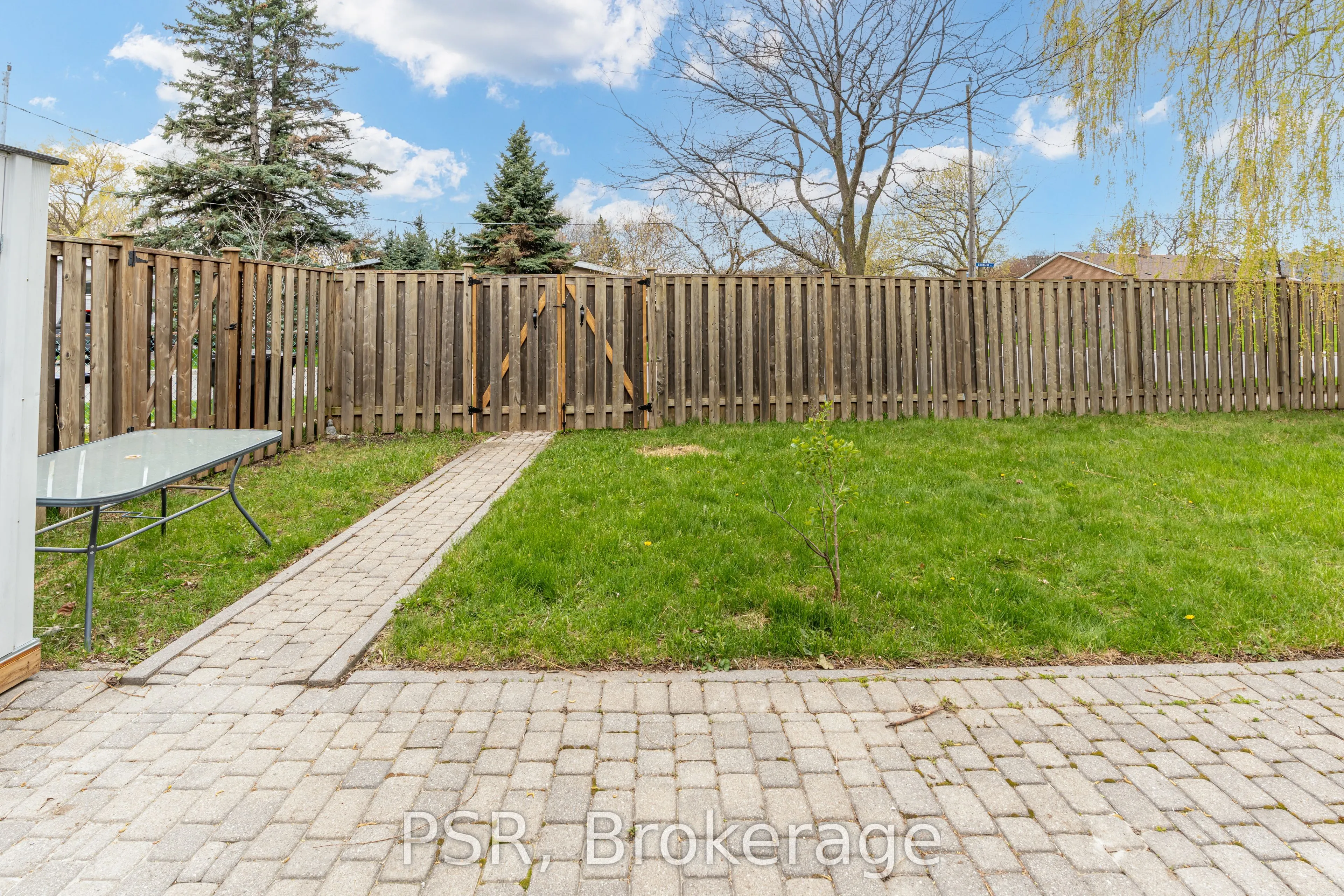 24 Skelmore Crescent #Lower