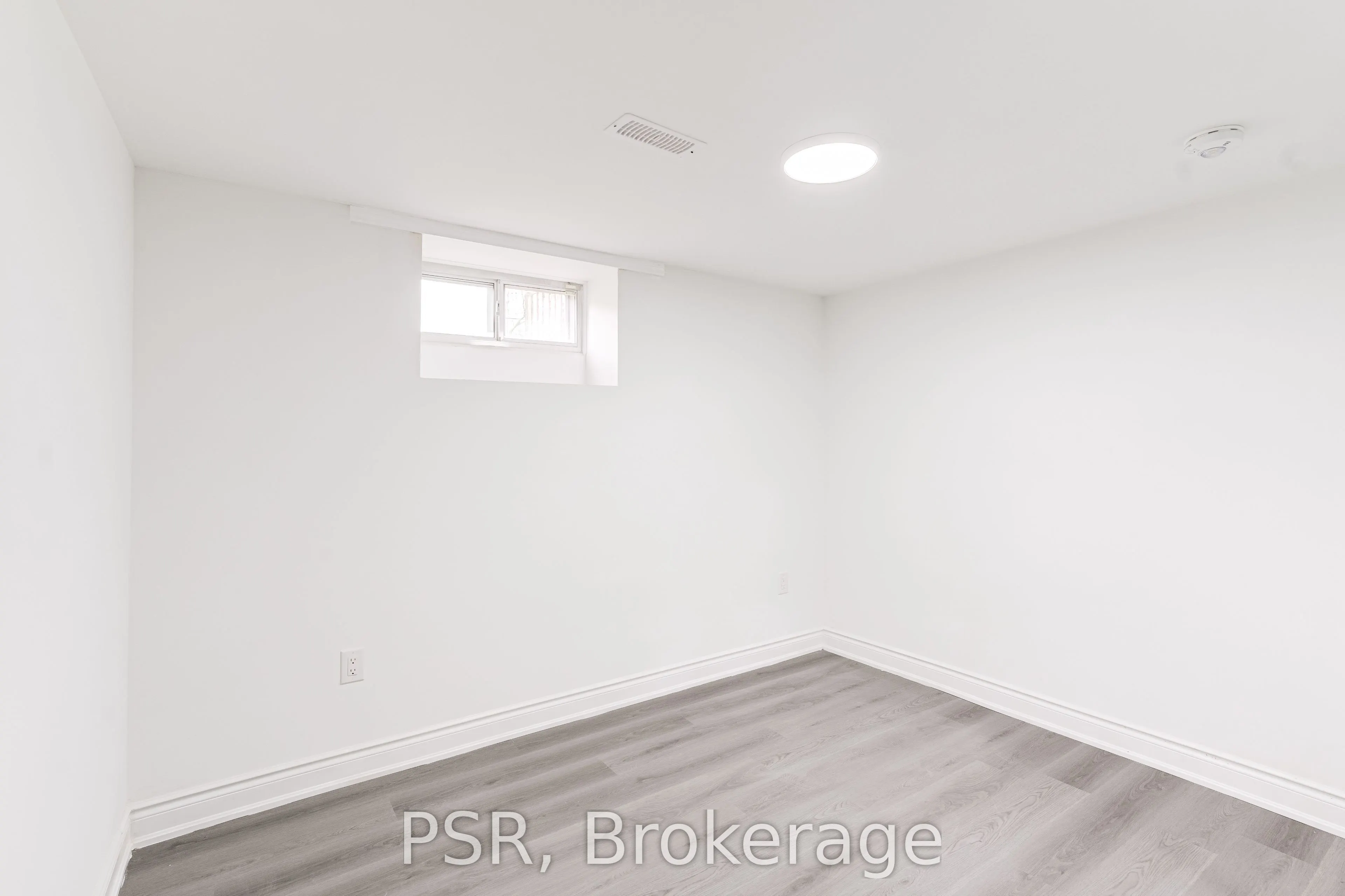 24 Skelmore Crescent #Lower