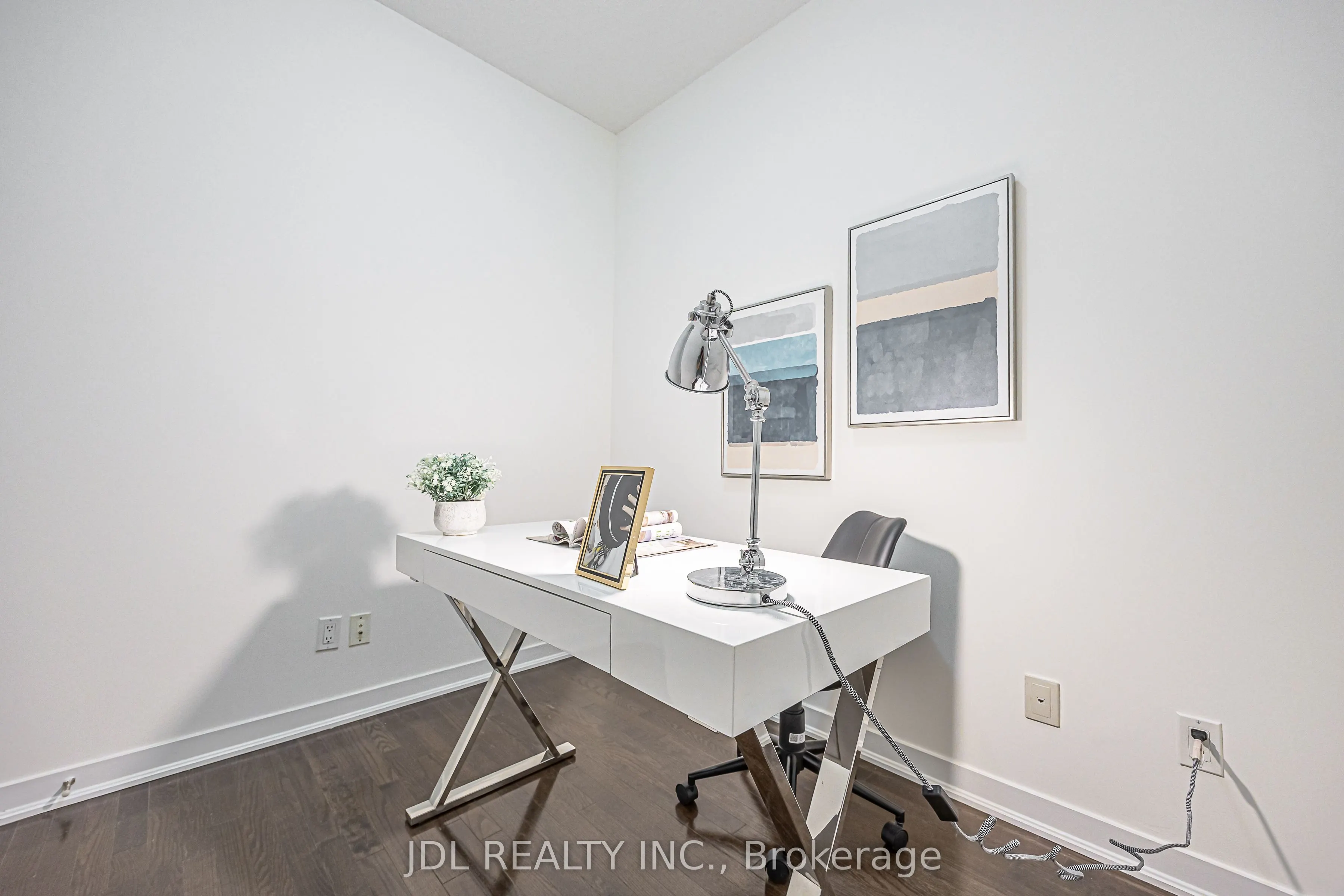 770 Bay Street #1105