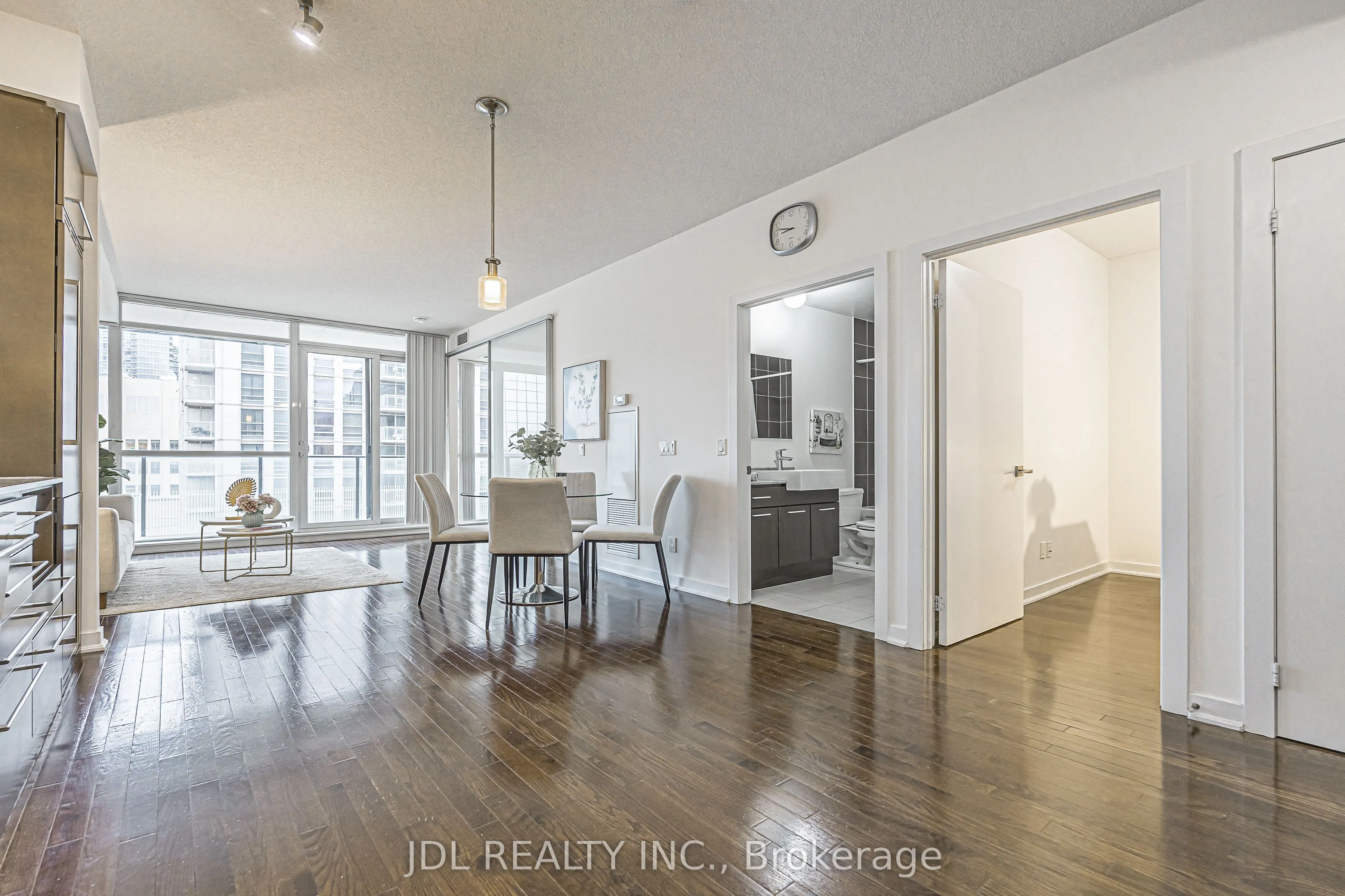 770 Bay Street #1105